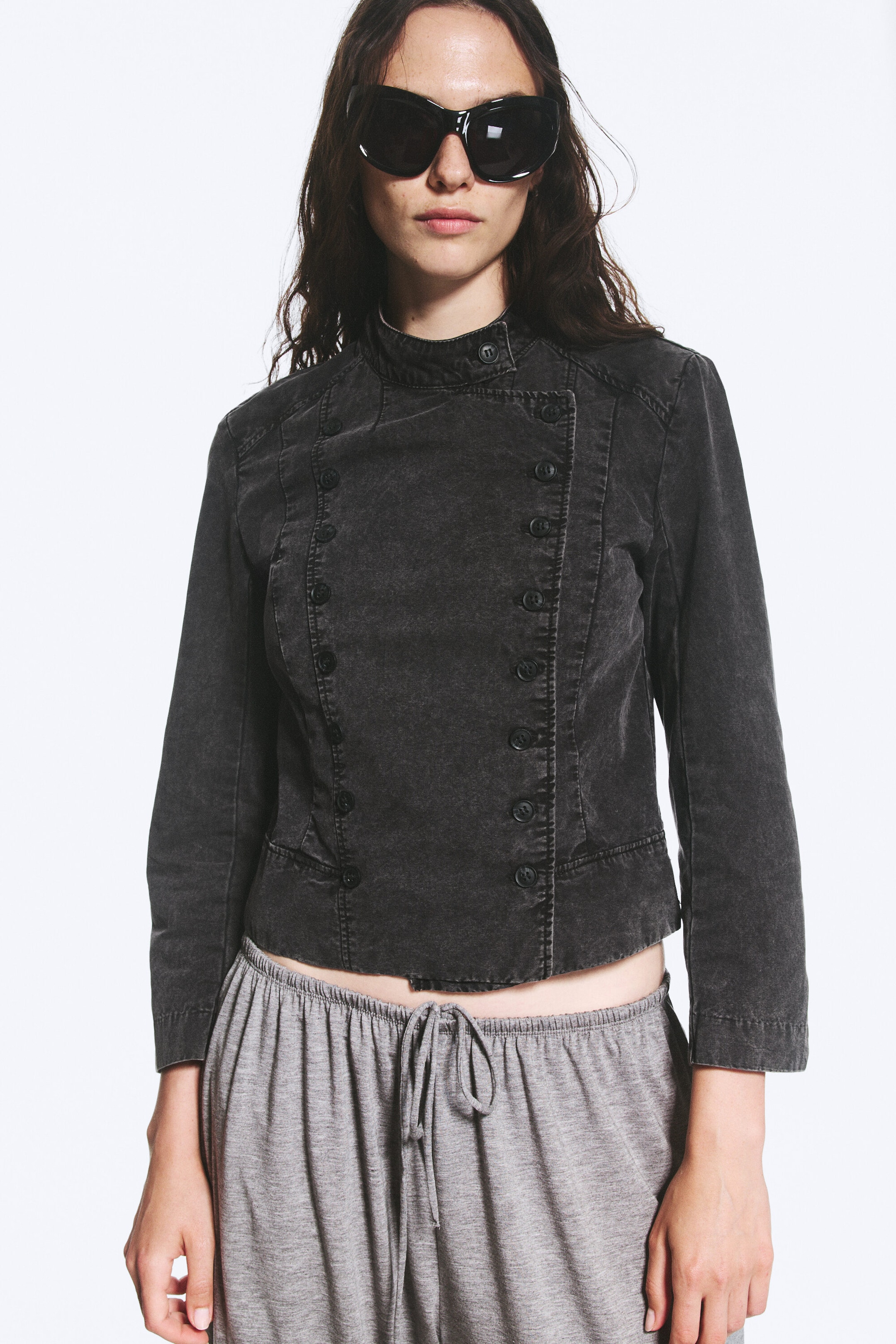 Verwaschenes Schwarz - Doppelreihige Kurzjacke - 1