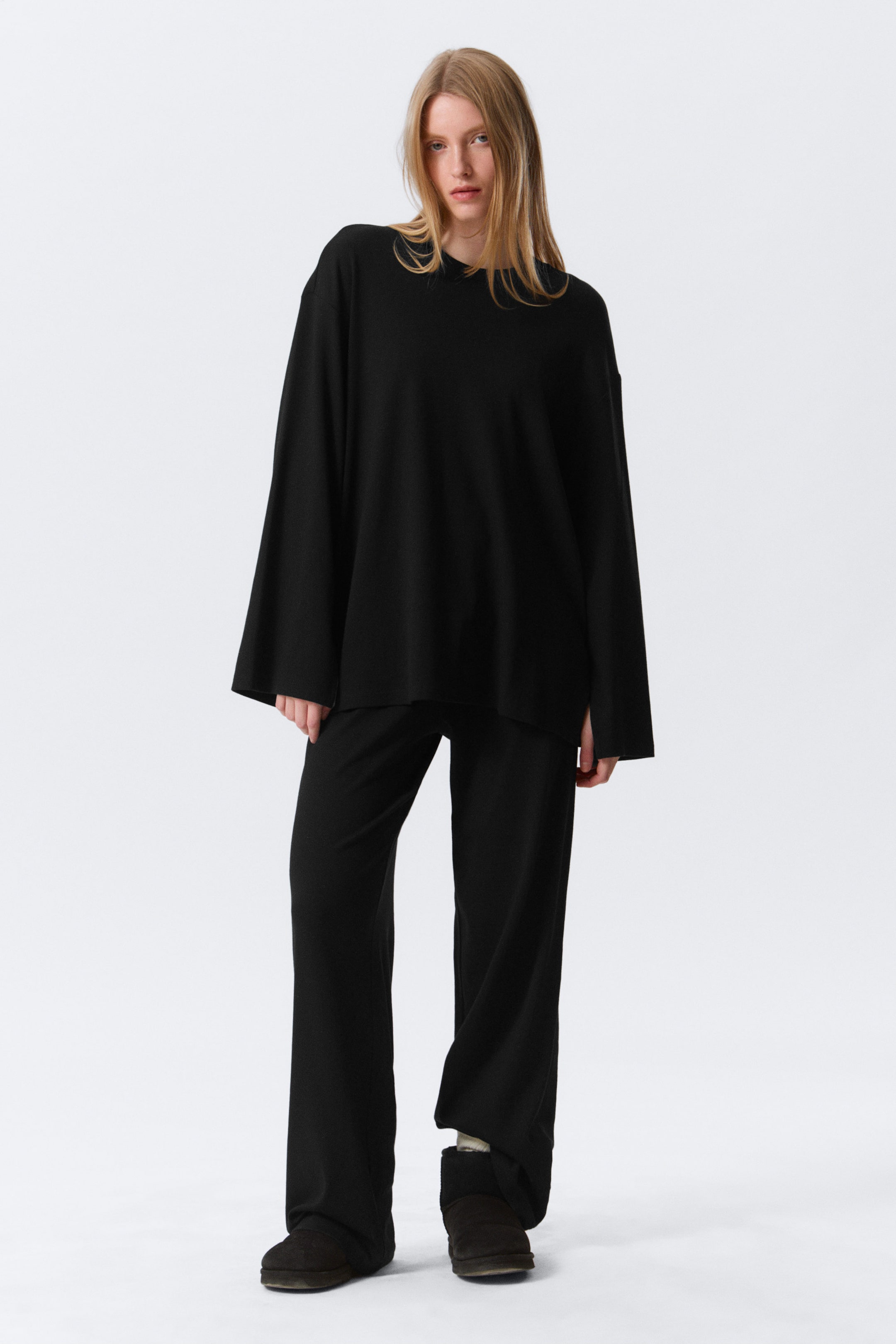 Black - Relaxed Long-Sleeved Jersey Top - 1