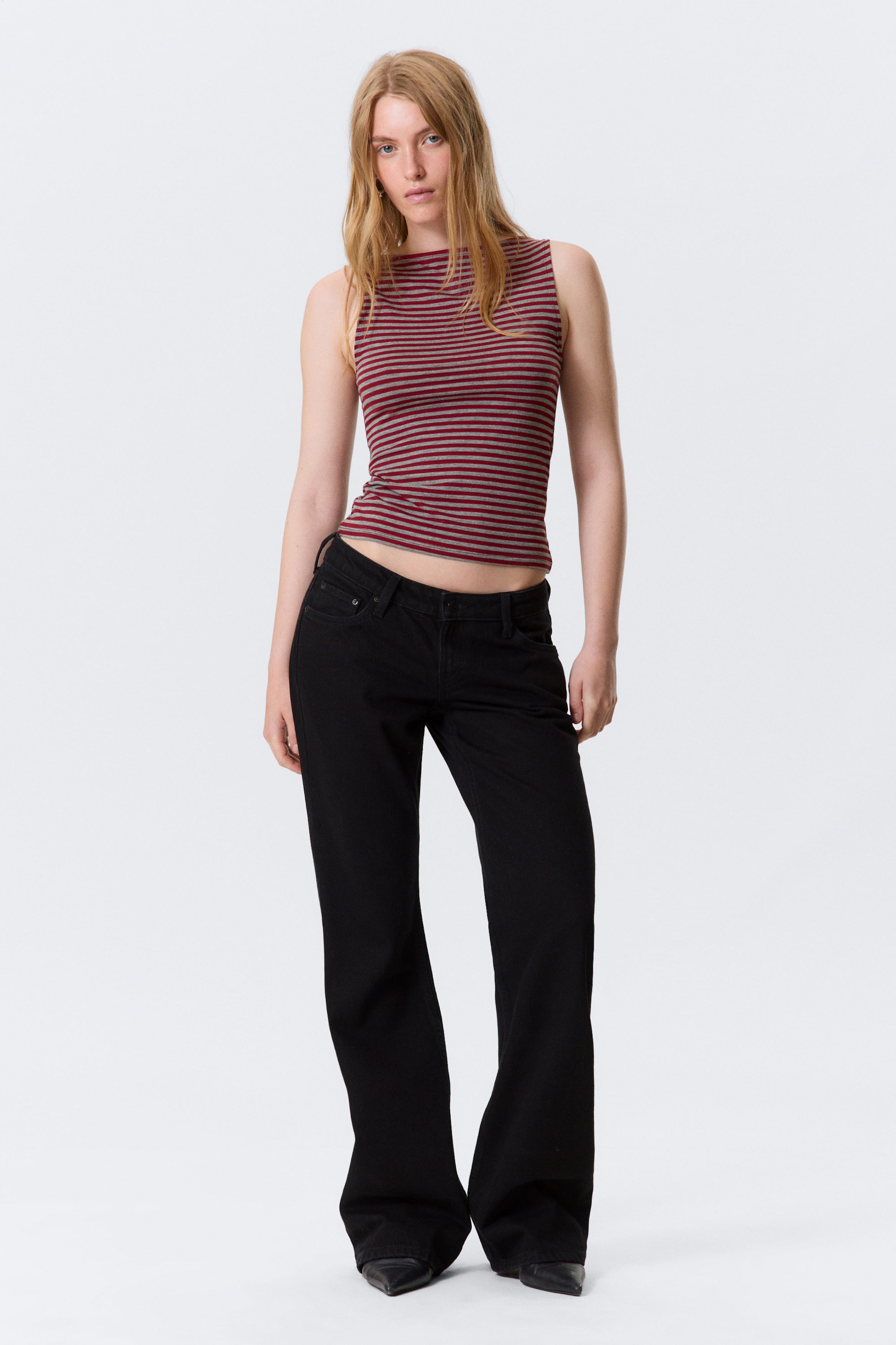 Dunkelrot & grau gestreift - Gestreiftes ärmelloses Top mit U-Boot-Ausschnitt - 2