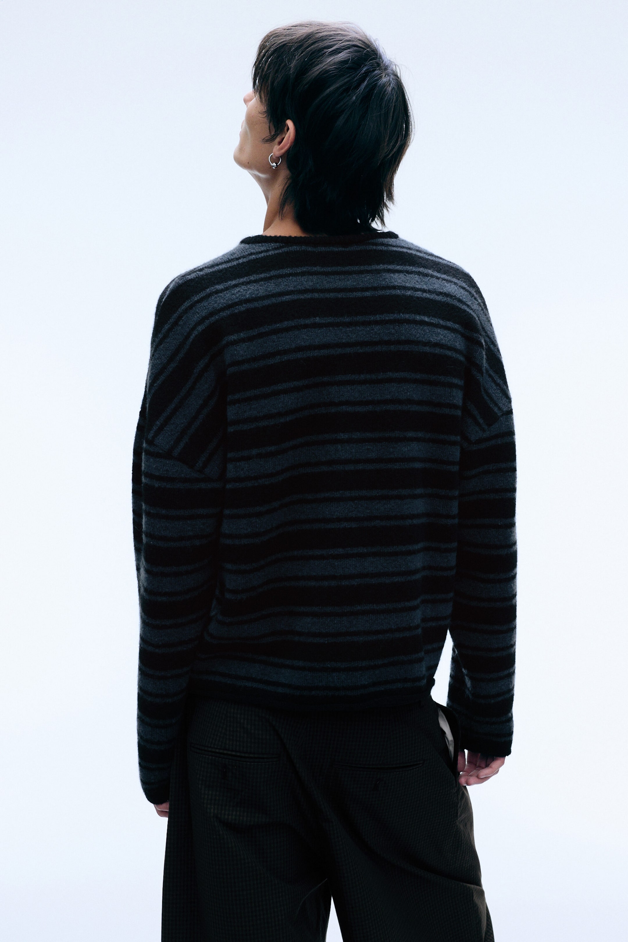 Black/Blue Stripe - Boxy Knitted Sweater - 3