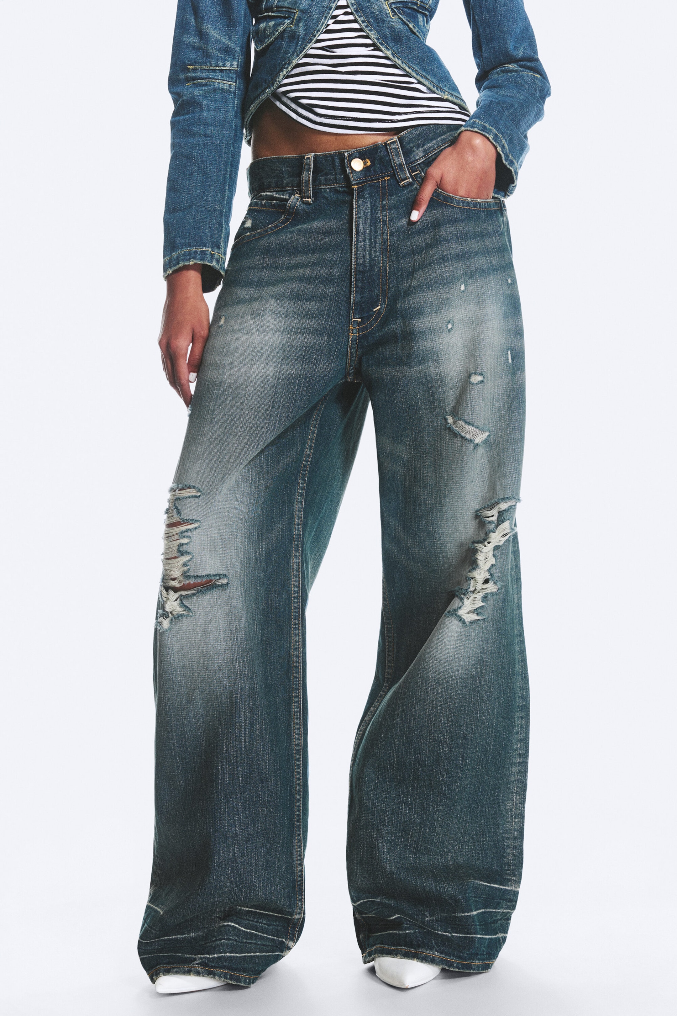 Streaky Blue - Medium Blue - Looser Regular Waist Loose Straight Jeans - 2