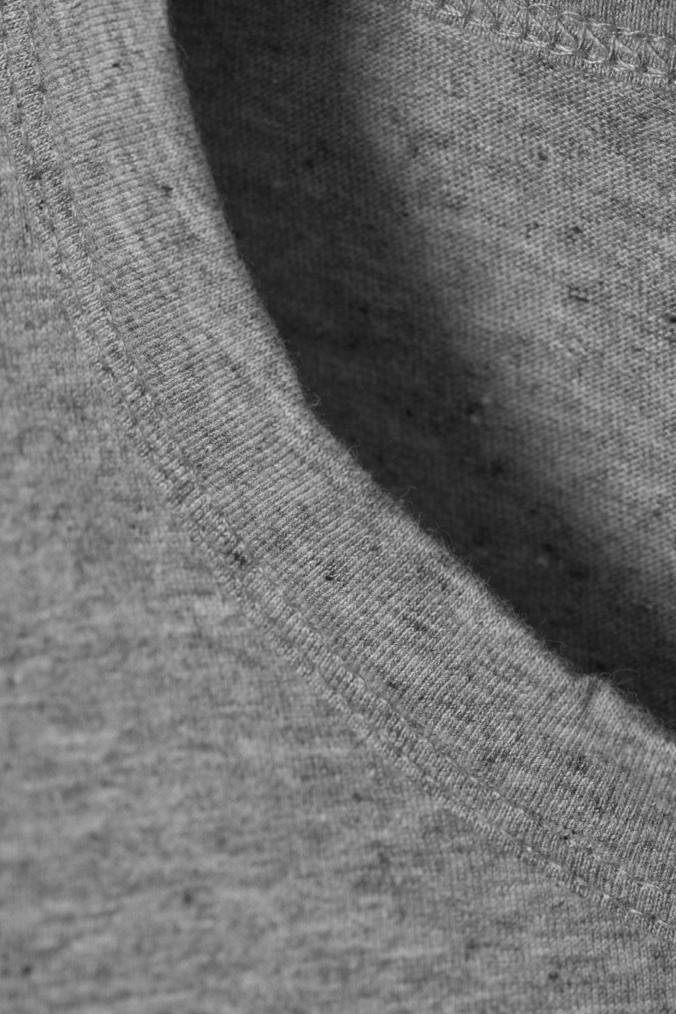 Grey Melange - Slim Fitted T-shirt - 2