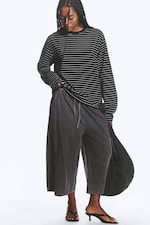 Striped Black - Long-Sleeved Boxy Cotton T-shirt - 1