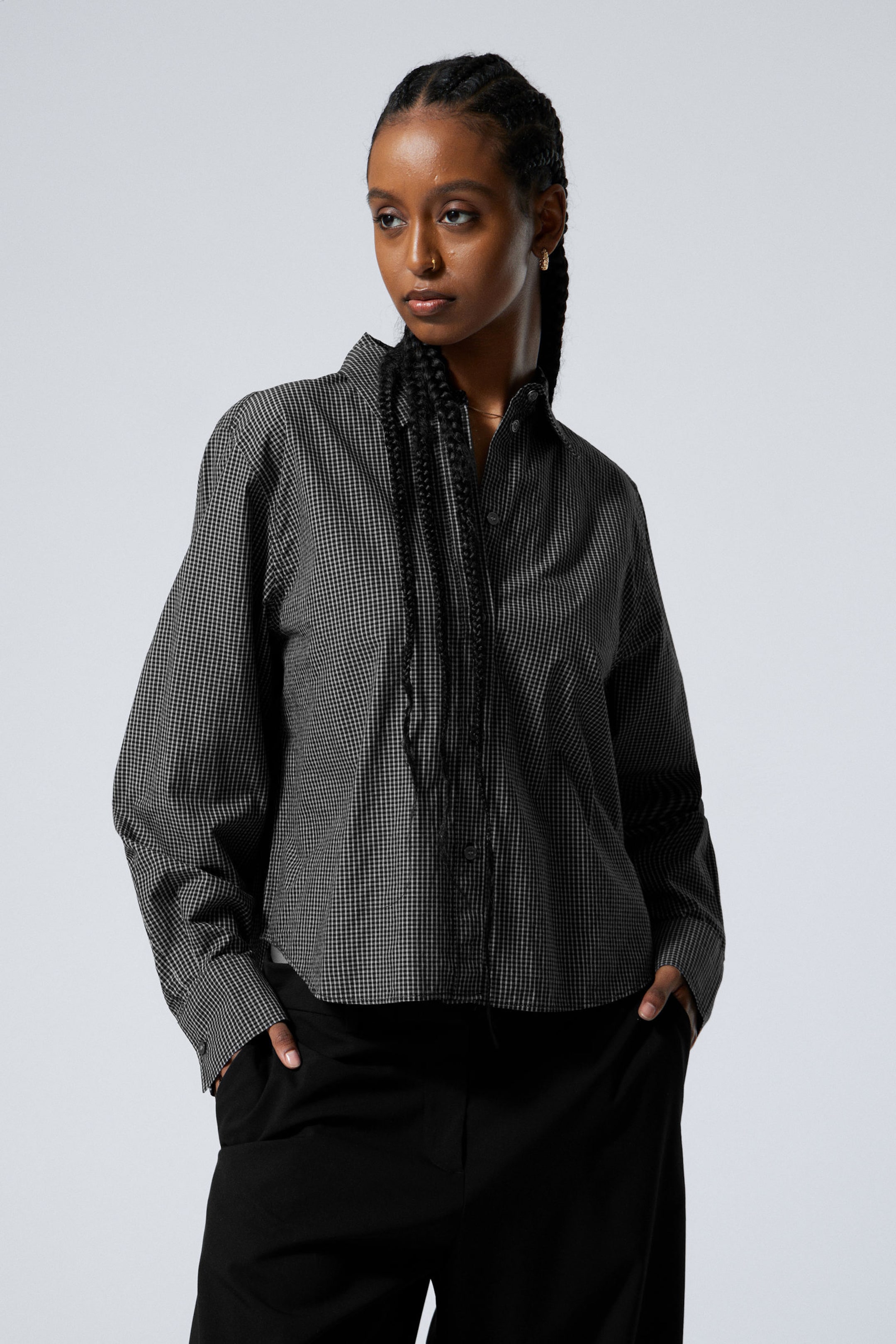 Checked Black - Relaxed Cropped Long-Sleeved Cotton Shirt - 2
