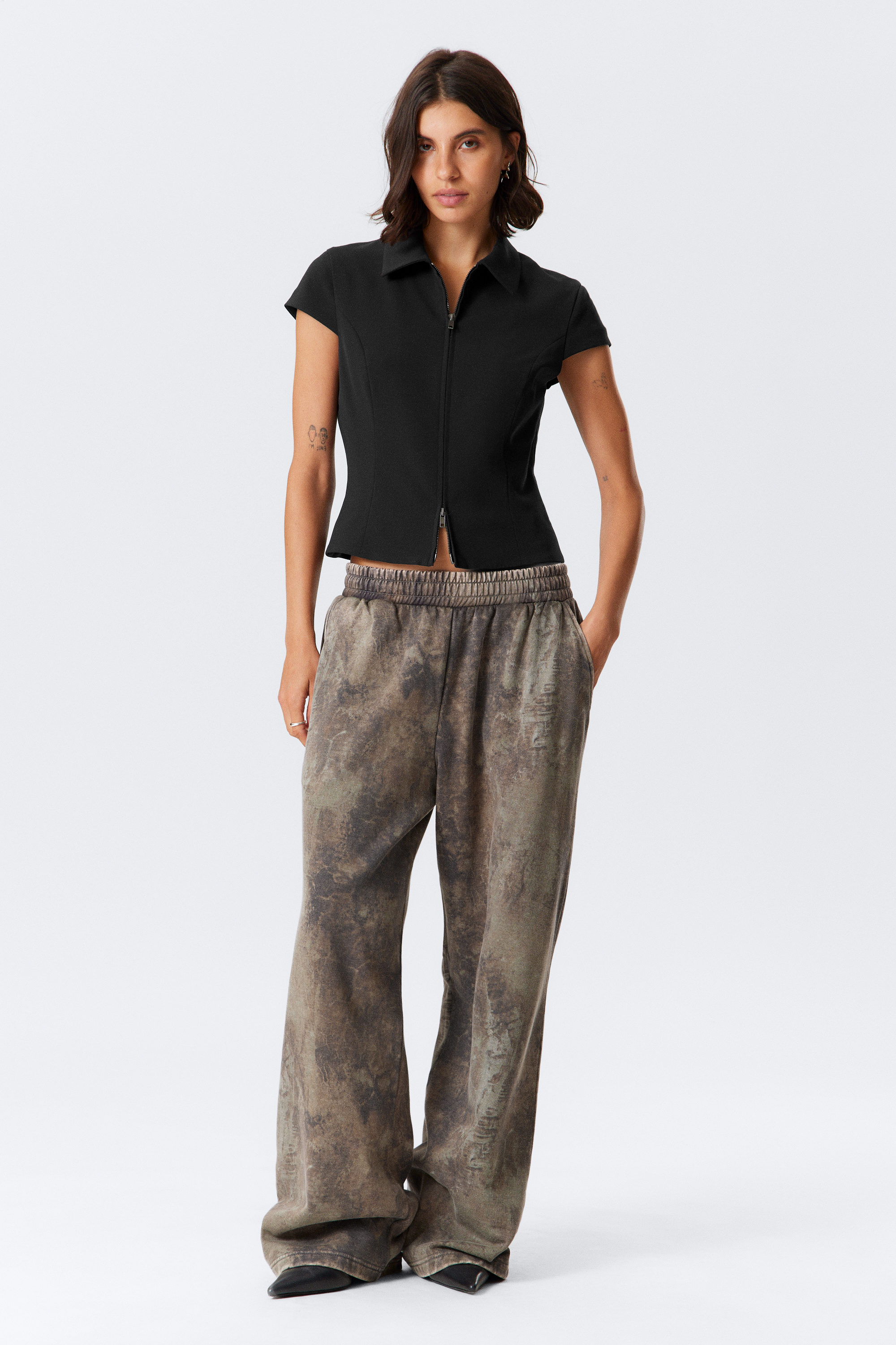 Khaki Green - Textured Forest - Loose Fit Printed Sweatpants - 1