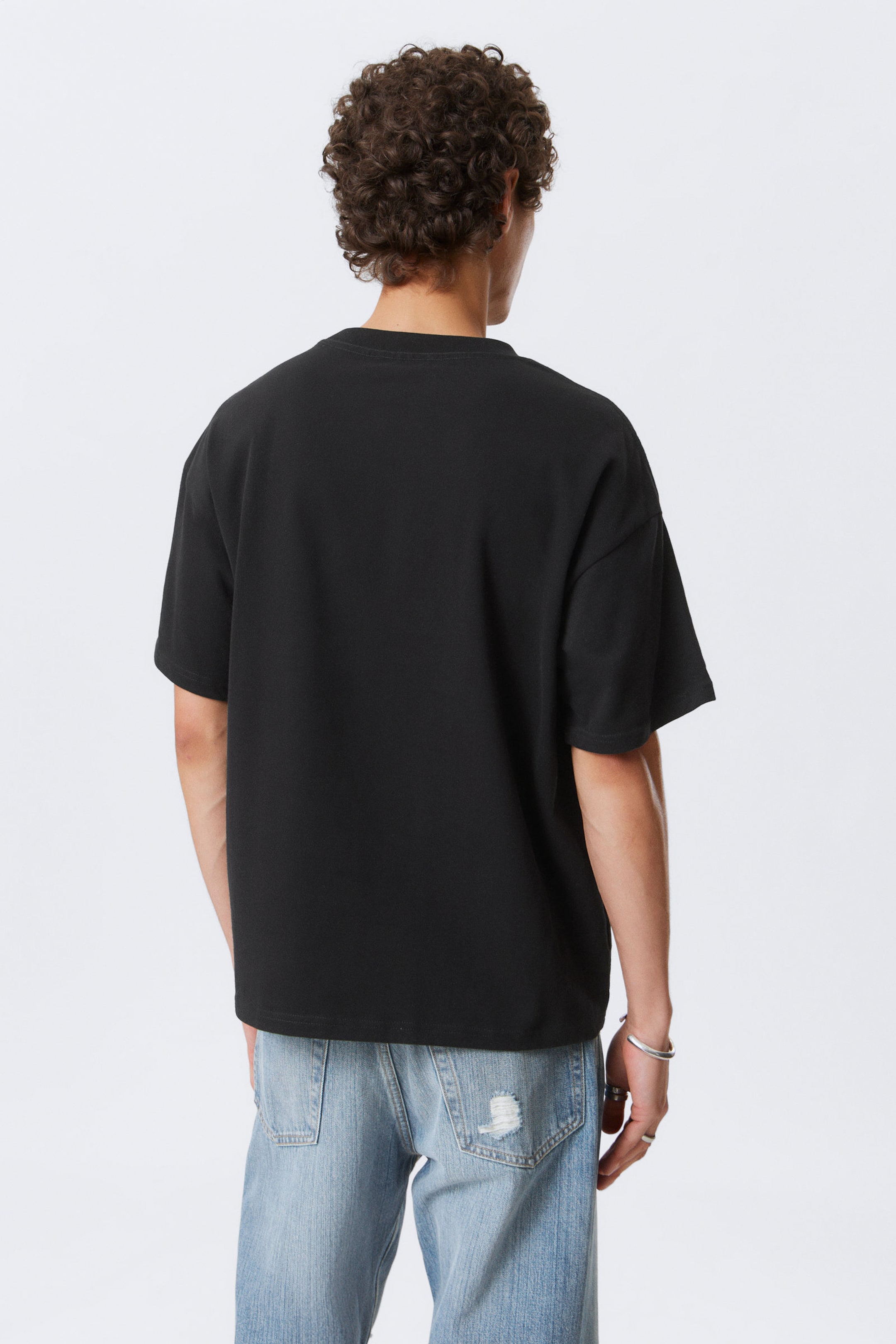Schwarz - Kastiges T-Shirt - 2
