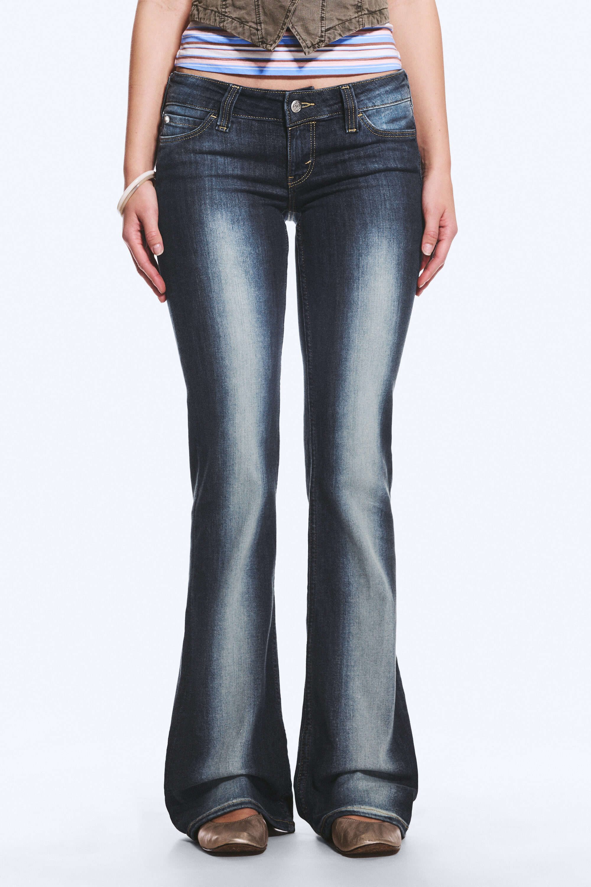 flare low rise coated flared skinny jeans - Coated Black - Black