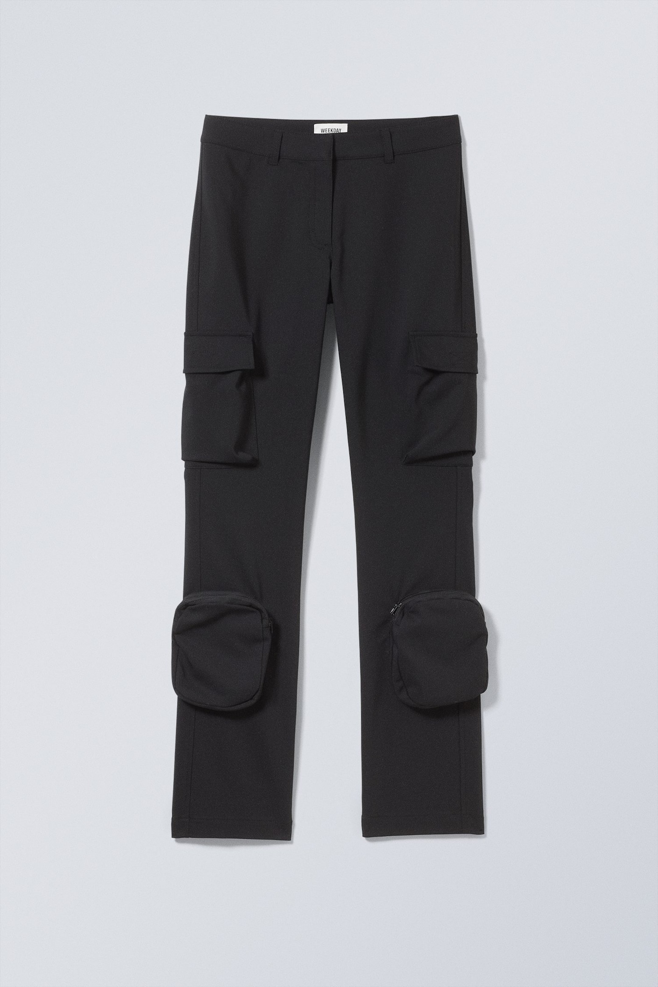 Schwarz - Cargohose Ila mit schmaler Passform - 1