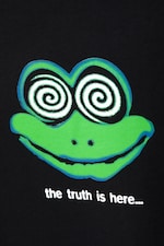 Black - The frog is here - Great Boxy Printed Graphic Tee - 1