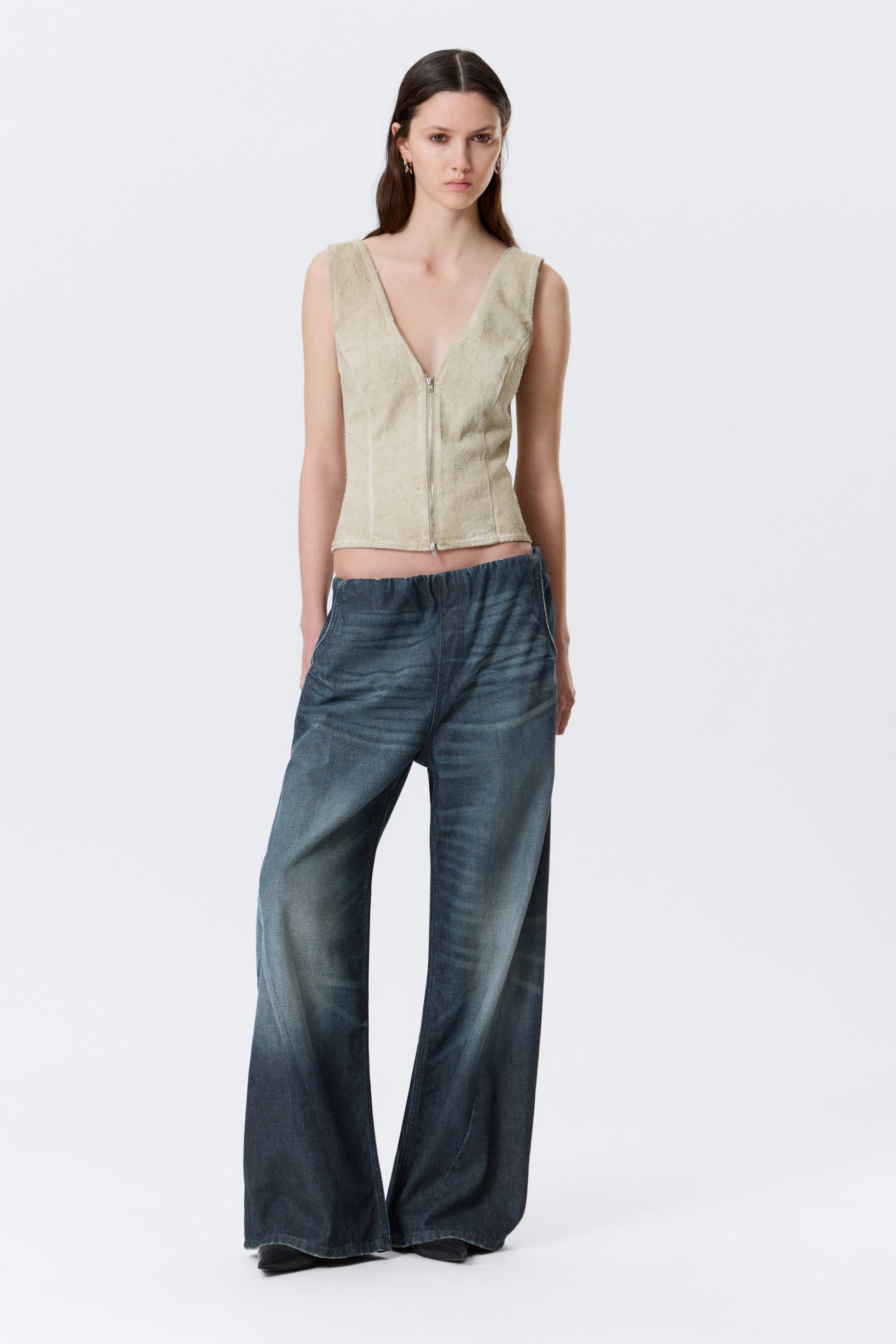 Light Mole - Sleeveless V-Neck Zip Top - 2