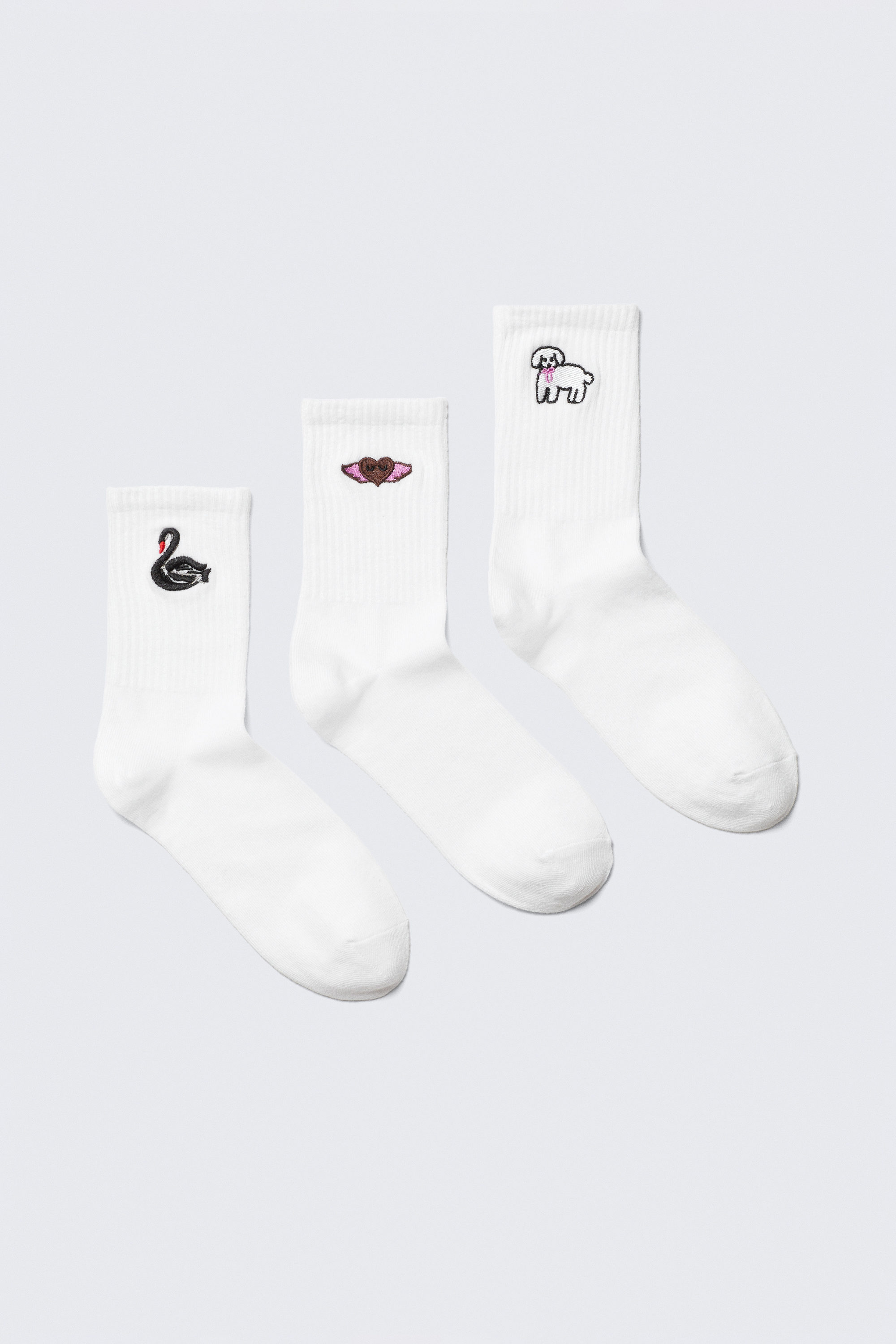 White Embroidered Mix - 3-pack Embroidered Crew Socks