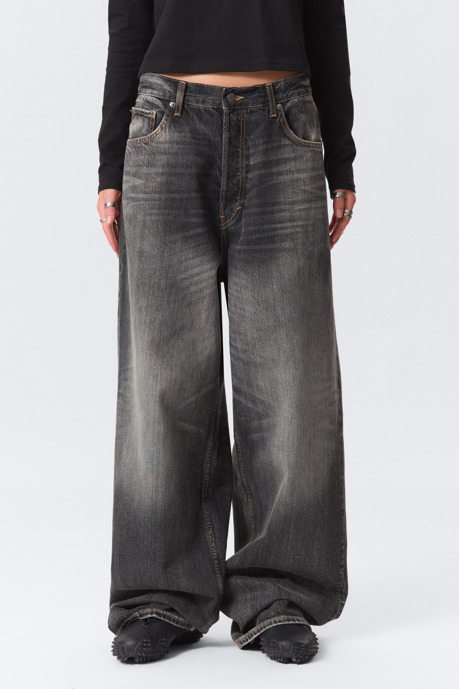 Astro Loose Baggy Leg Jeans - Dusky Black - Black/Tuned Black - Black/Blue Rinse - Dark Blue/Board Blue - Medium Blue/Blue Stream - Medium Blue/Blue One - Medium Blue/Mine Grey/Black Rinse - Black/Snow Blue - Light Blue/Mine Blue - Medium Blue/Torn Blue - Medium Blue - 6