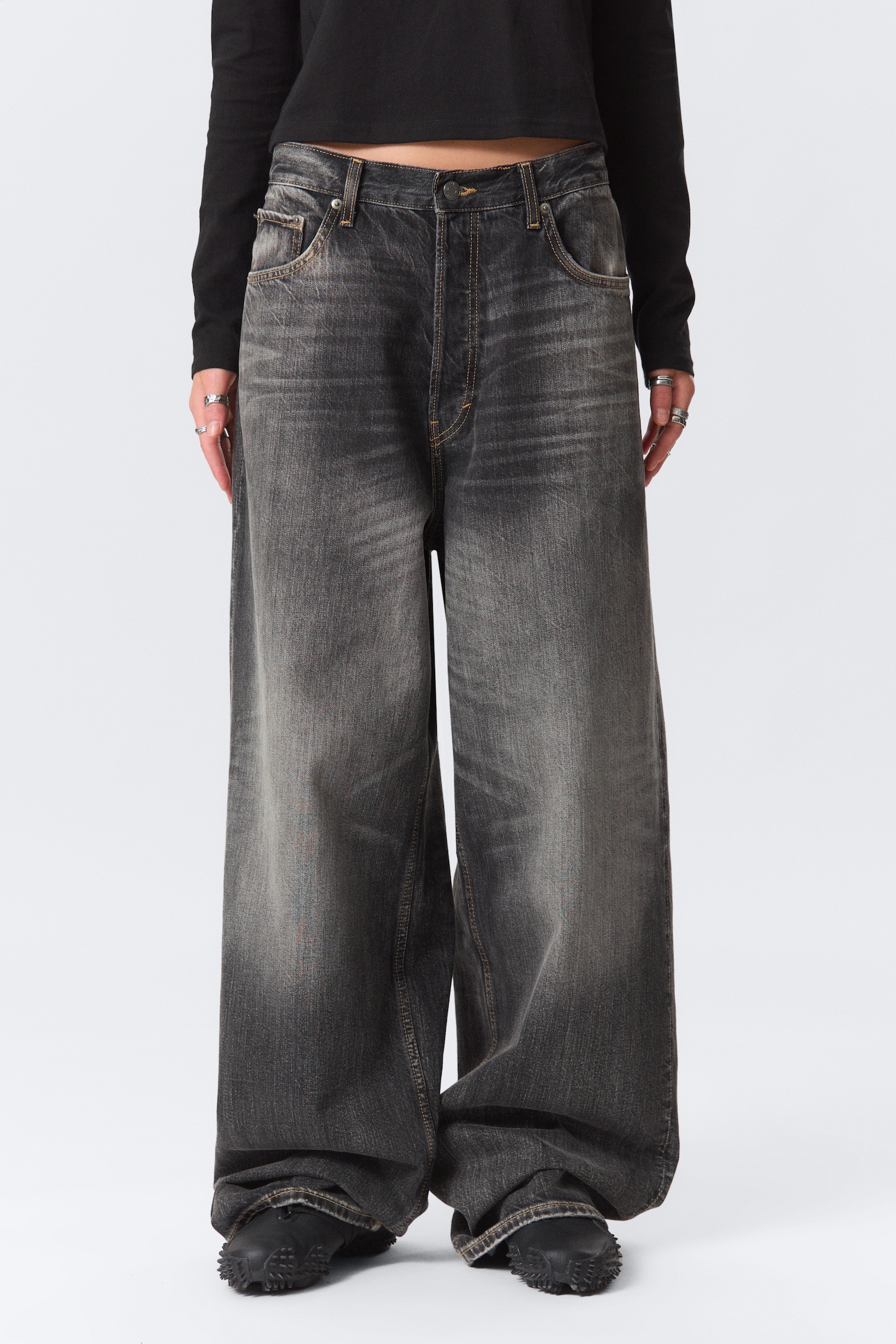 Astro Loose Baggy Leg Jeans - Dusky Black - Black/Board Blue - Medium Blue/Blue One - Medium Blue/Tuned Black - Black/Blue Stream - Medium Blue/Black Rinse - Black/Mine Grey/Snow Blue - Light Blue/Blue Rinse - Dark Blue/Mine Blue - Medium Blue/Torn Blue - Medium Blue - 7
