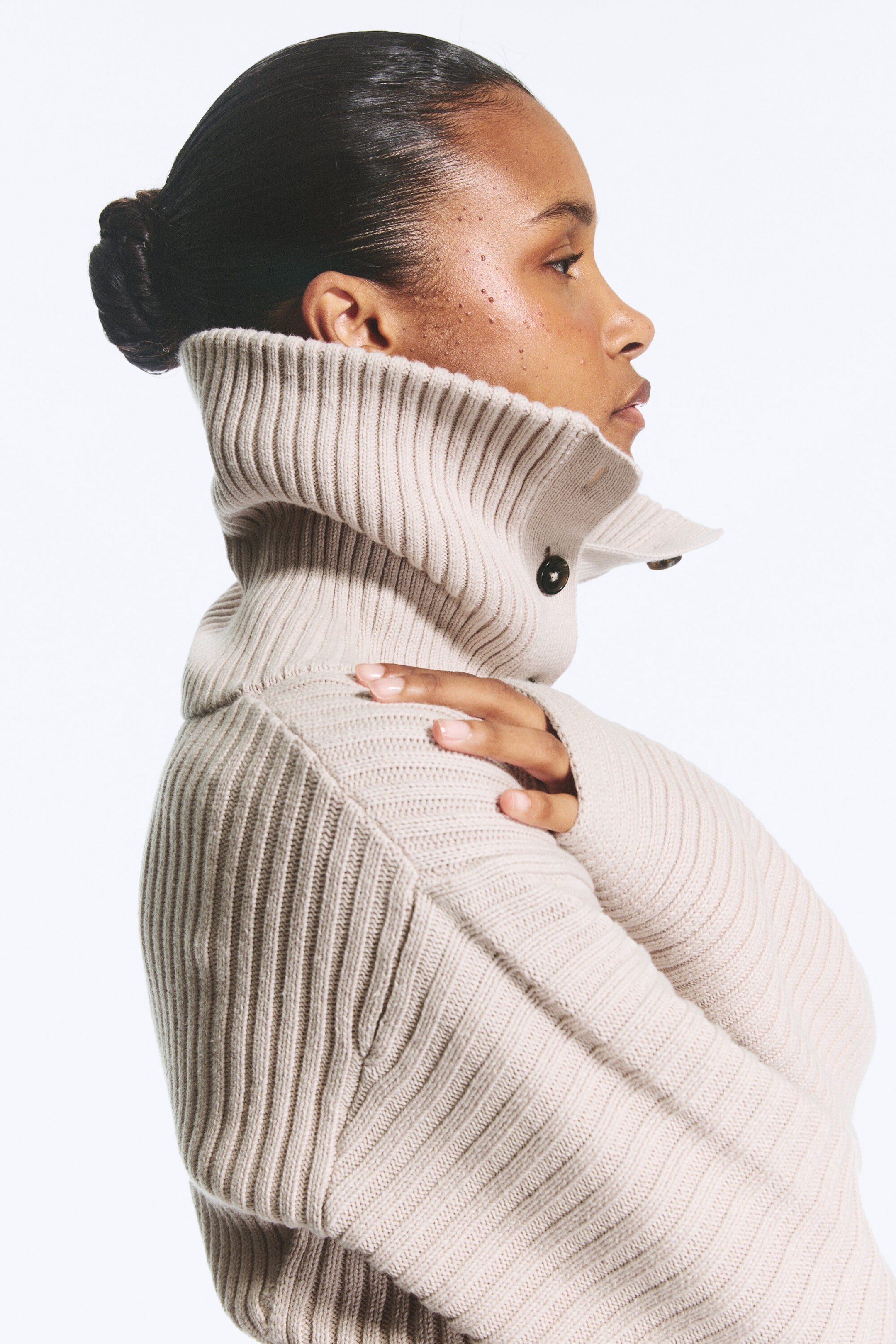 Gedecktes helles Taupe - Taillenbetonter Strick-Cardigan - 2