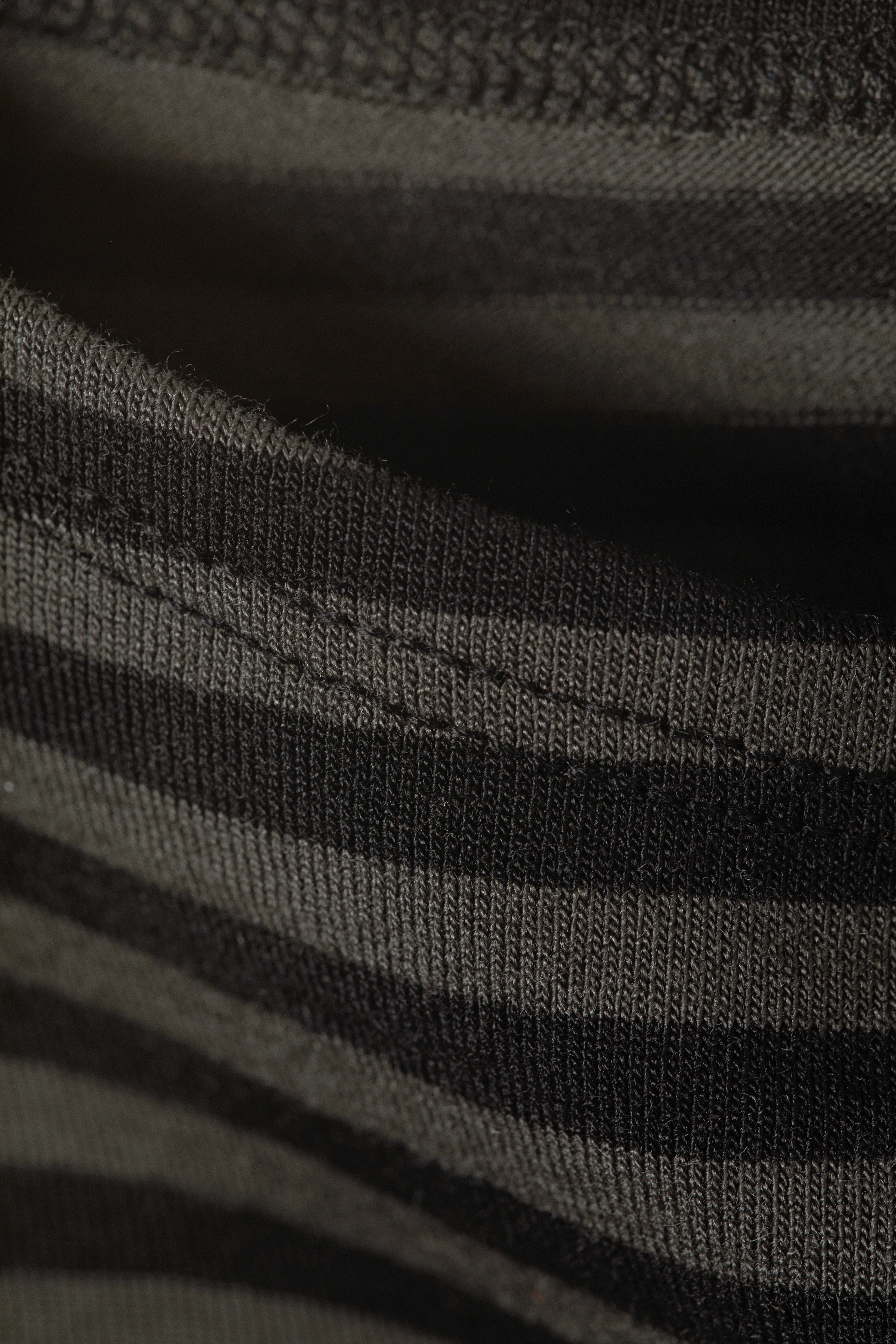 Ingrandisci l'immagine: Annie Striped Sleeveless Boat-Neck Top - Black & Grey Stripes - DONNA | H&M CH 6