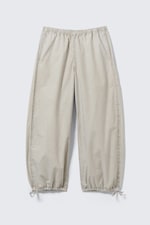 Helles, staubiges Graubraun - Ripstop-Hose zum Reinschlüpfen mit niedrigem Bund - 5