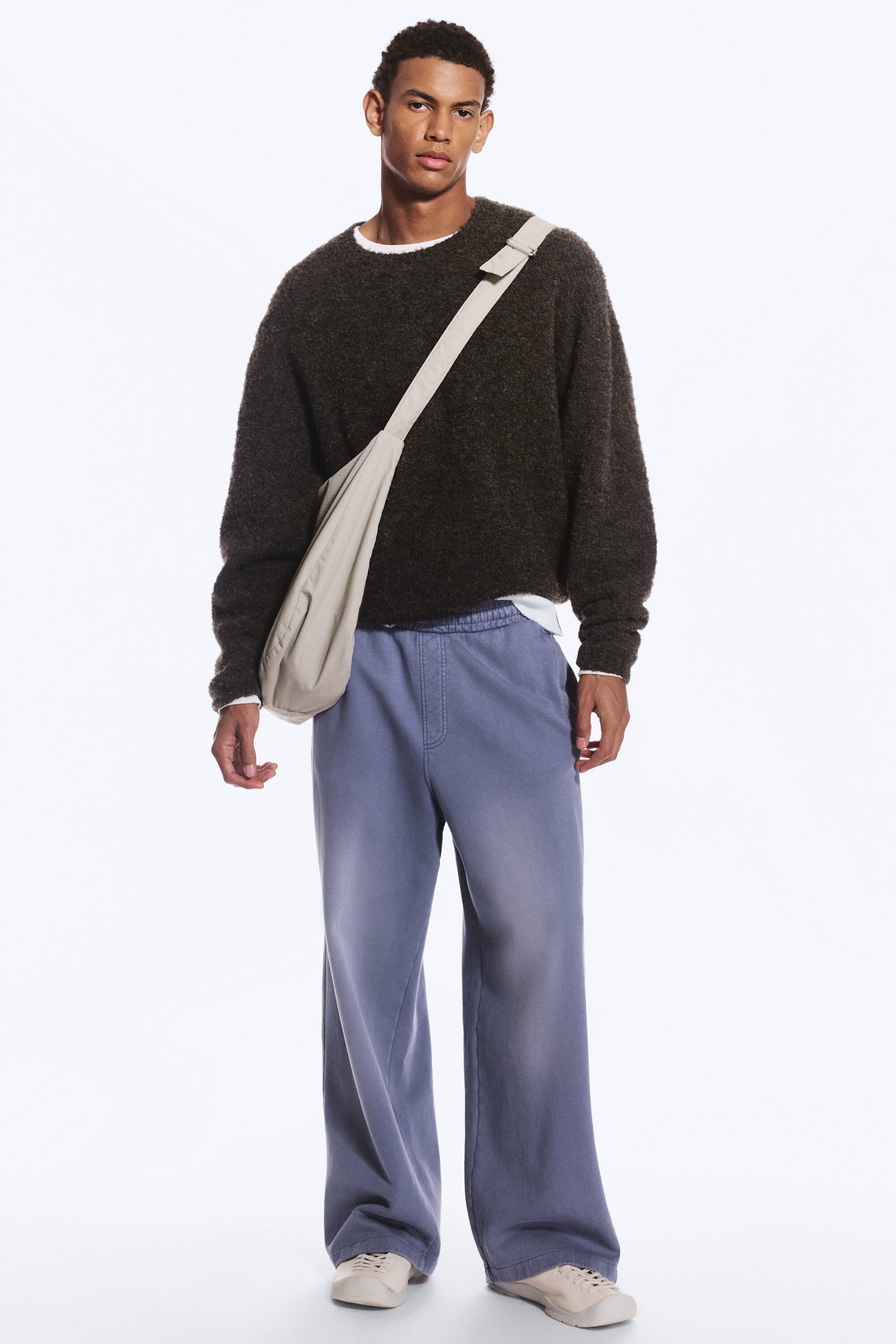Blauw met wassing - Losse joggingbroek met rechte pijpen, halfhoge taille