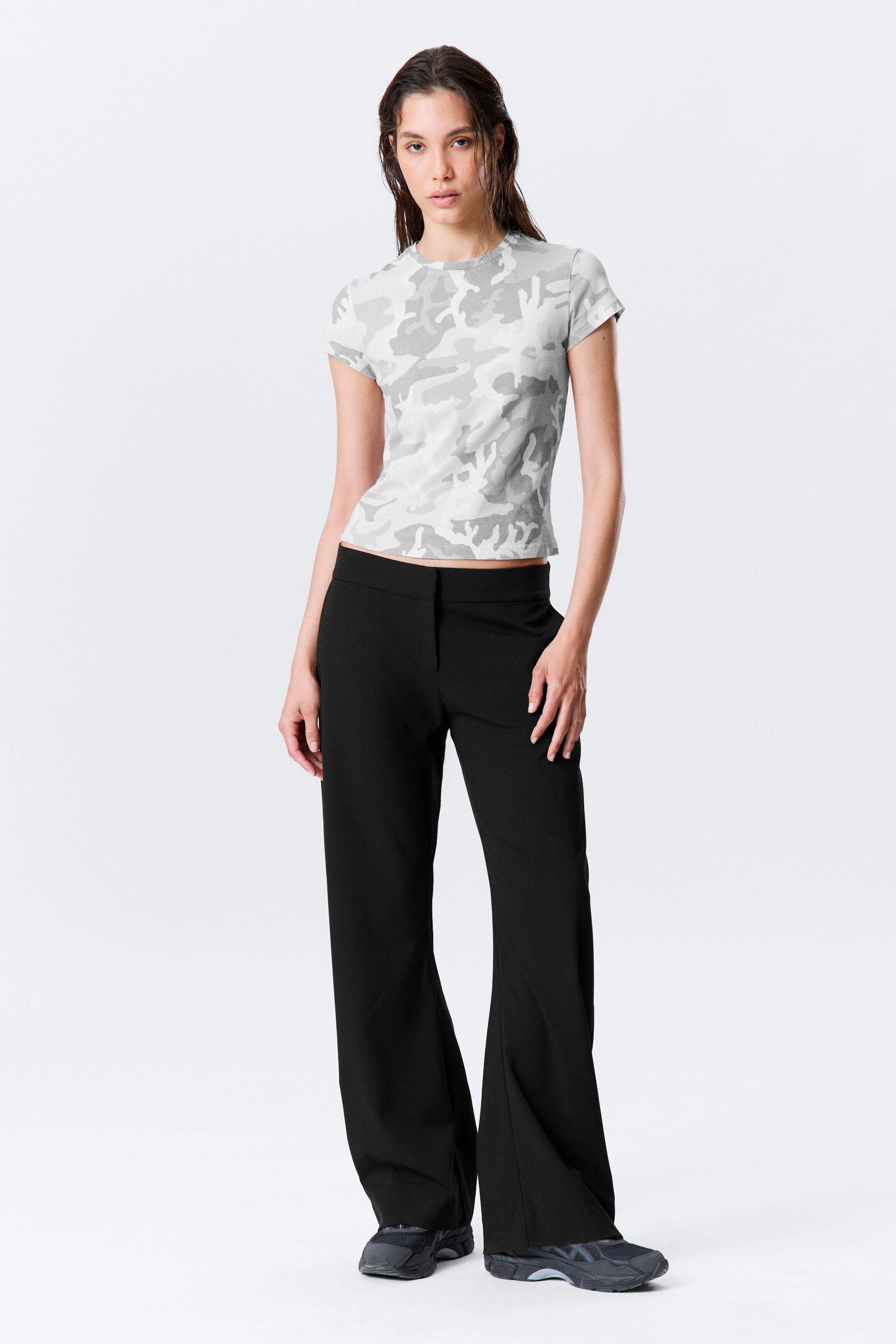 Ver imagen más grande: Camiseta boxy de manga corta con estampado - White - Camo - MUJER | H&M ES 1