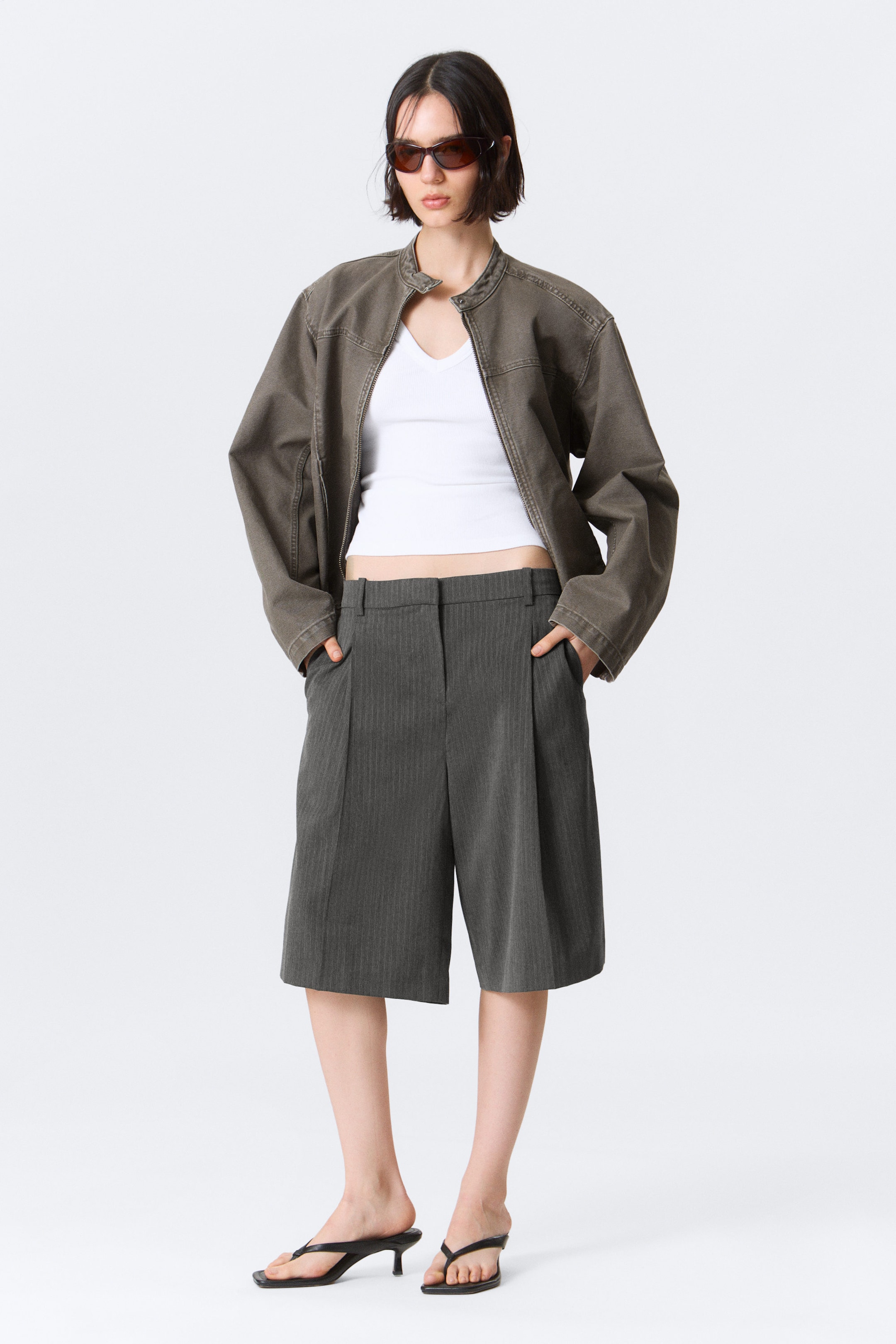 Dark Grey - Herringbone - Low Rise Loose Pleated Suiting Shorts - 1
