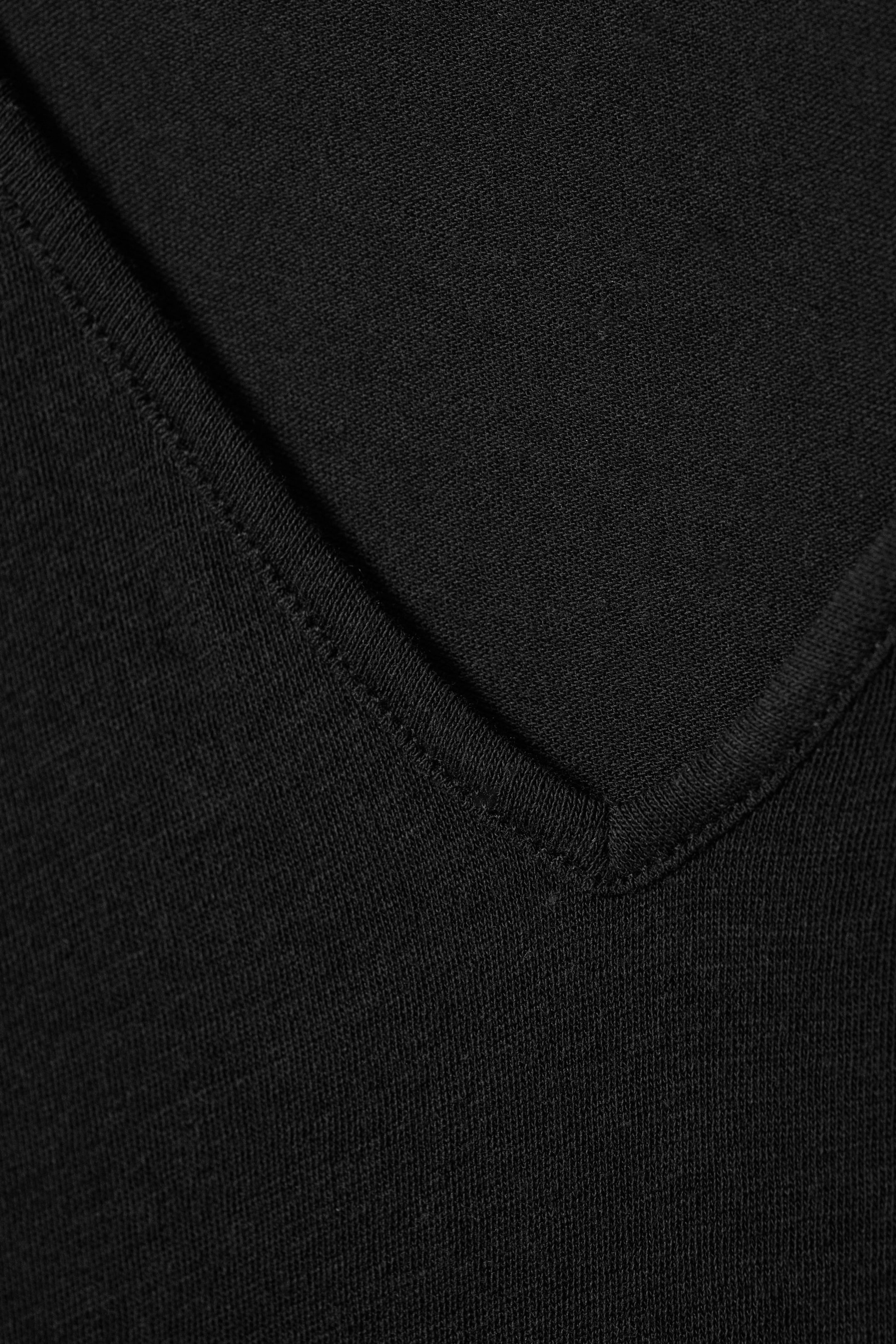 Black - Plunging V-neck Long-Sleeved Top - 6