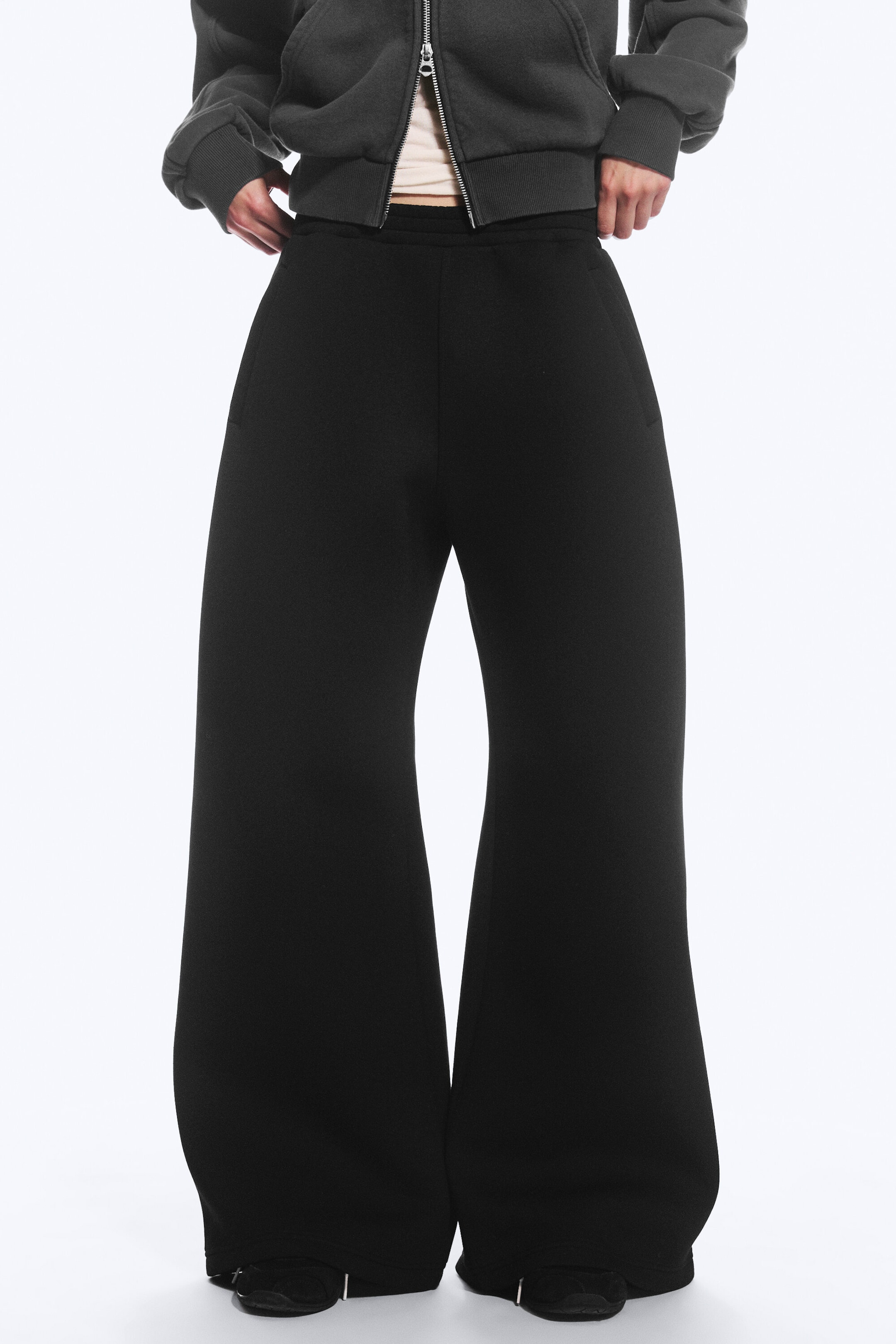 Schwarz - Lockere Scuba-Jogginghose mit weitem Bein - 2