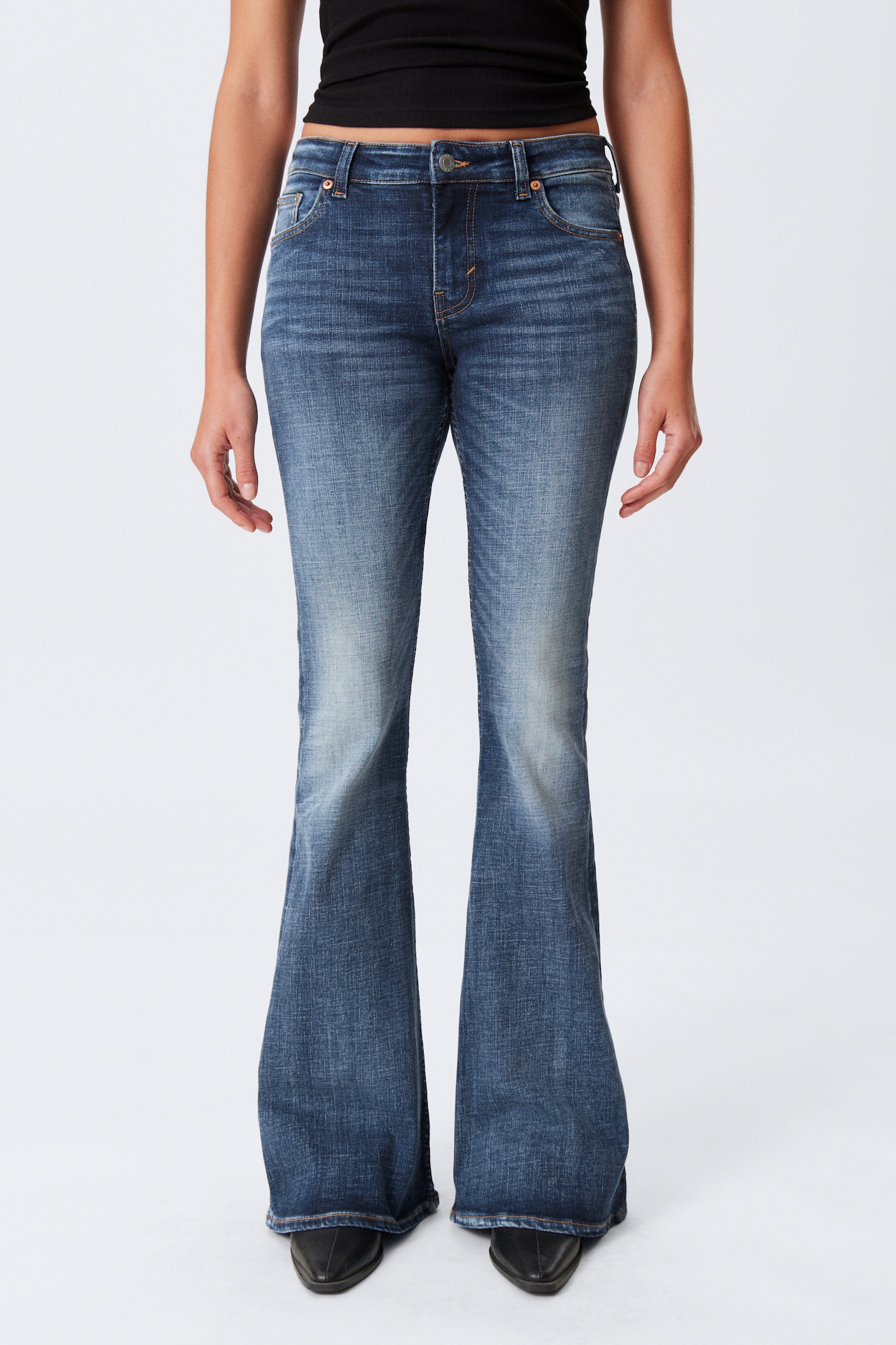 Katsumi Low Rise Slim Flared Leg Jeans - Board Blue - Mittelblau/Lake Blue - Mittelblau/Desert Blue - Dunkelblau/Snow Blue - Hellblau - 3