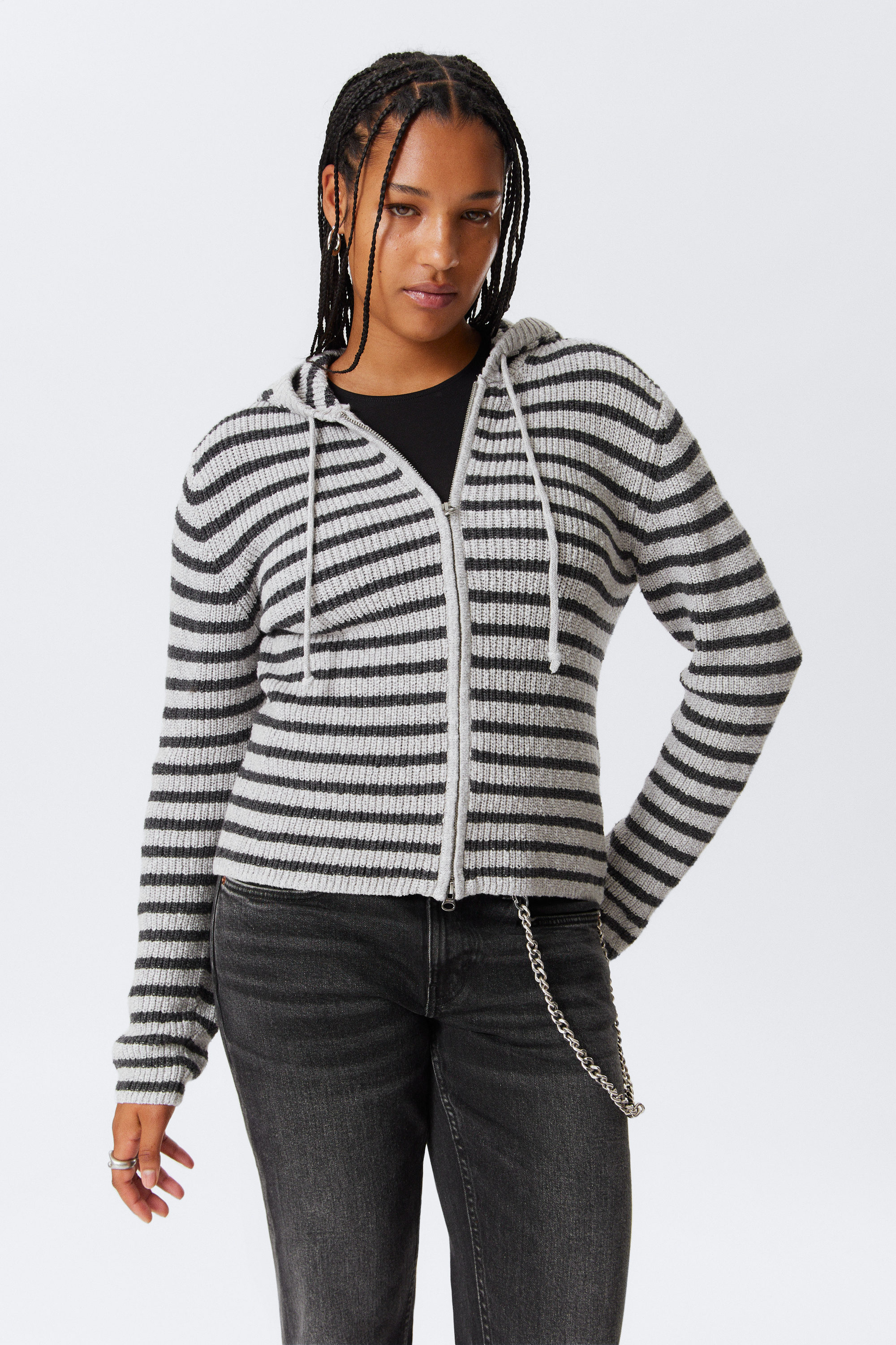 Graumeliert mit Streifen - Gestreifter Zip-Hoodie aus Strick mit Slim Fit - 1