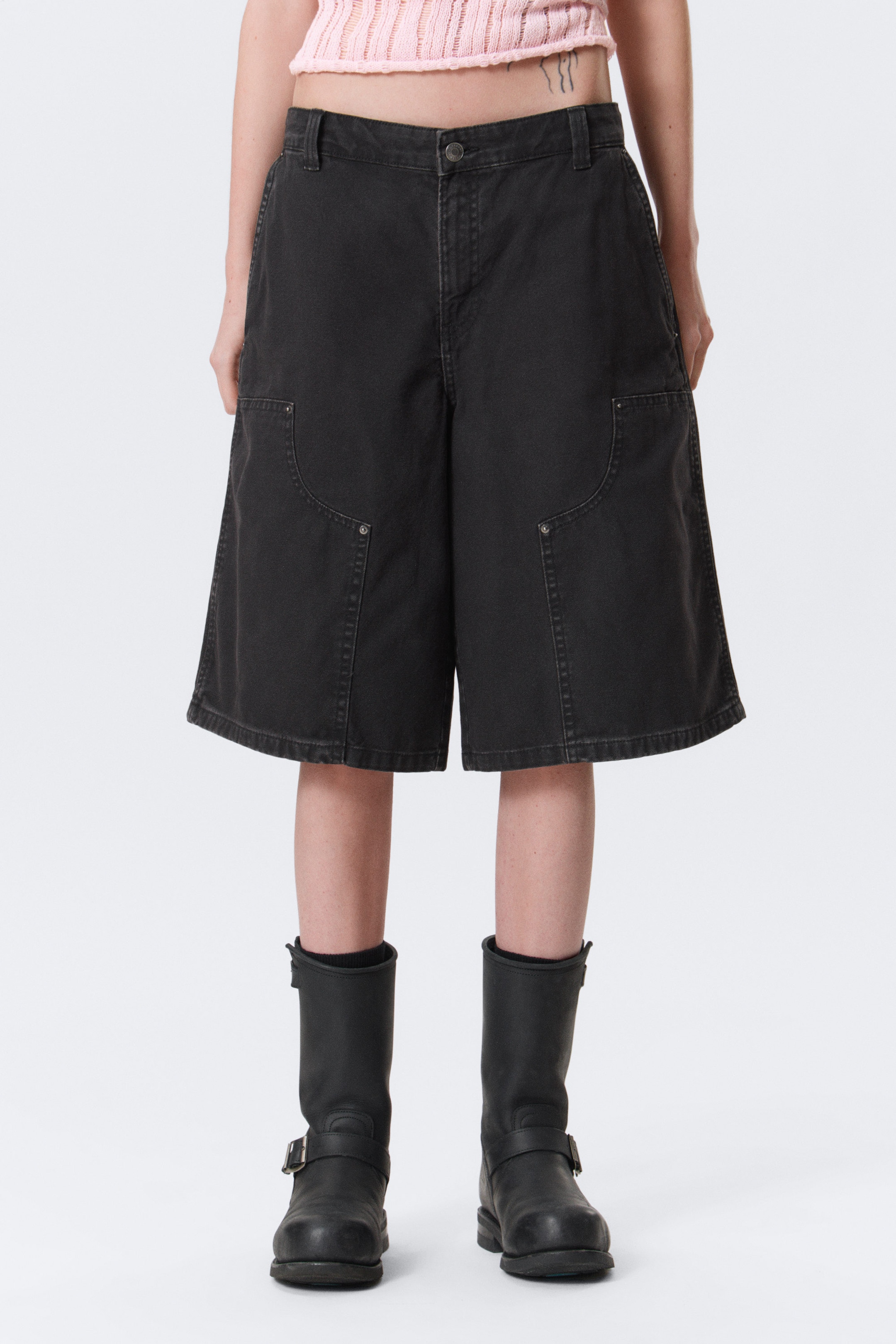 Black - Low Rise Loose Washed Carpenter Shorts - 2