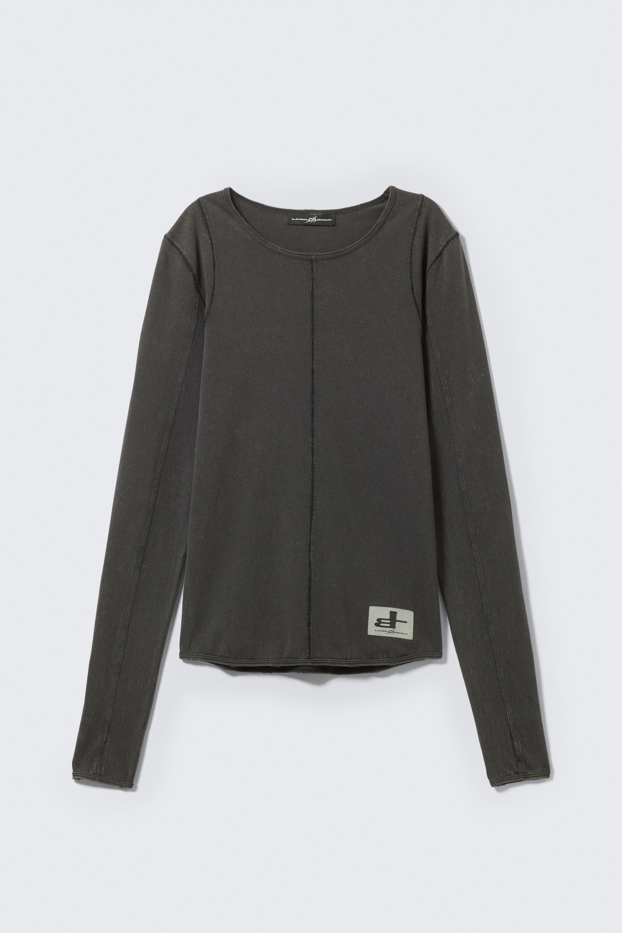 Προβολή μεγαλύτερης εικόνας: CM x LB Fitted Long-Sleeved Unisex T-shirt - Washed Black - I'm a Mess - Men | H&M GR 1