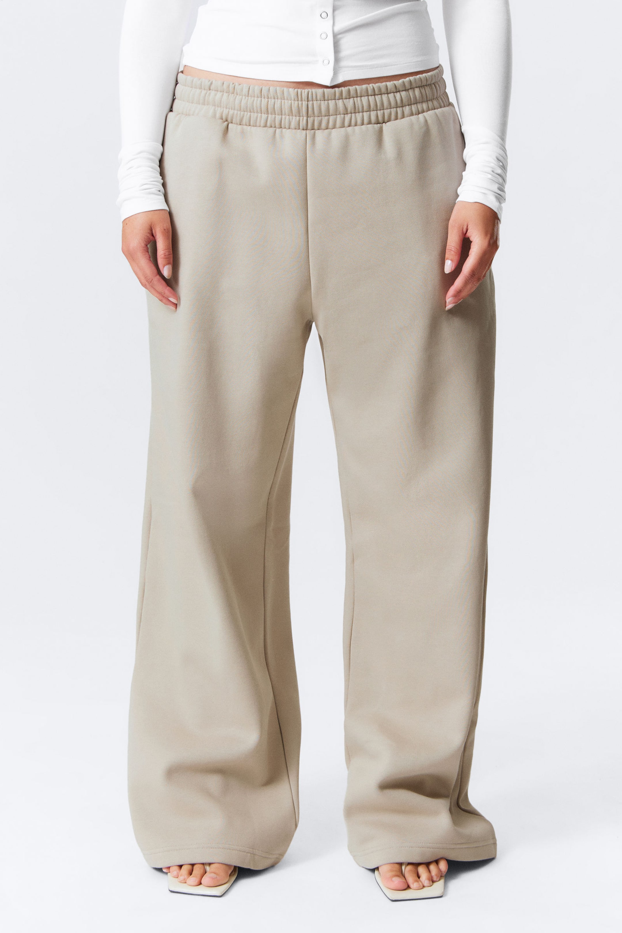 Helles Beige - Lange, schwere Sweatpants in lockerer Passform - 2