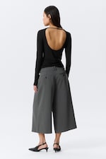 Black - Slim Long-Sleeved Open Back Top - 2