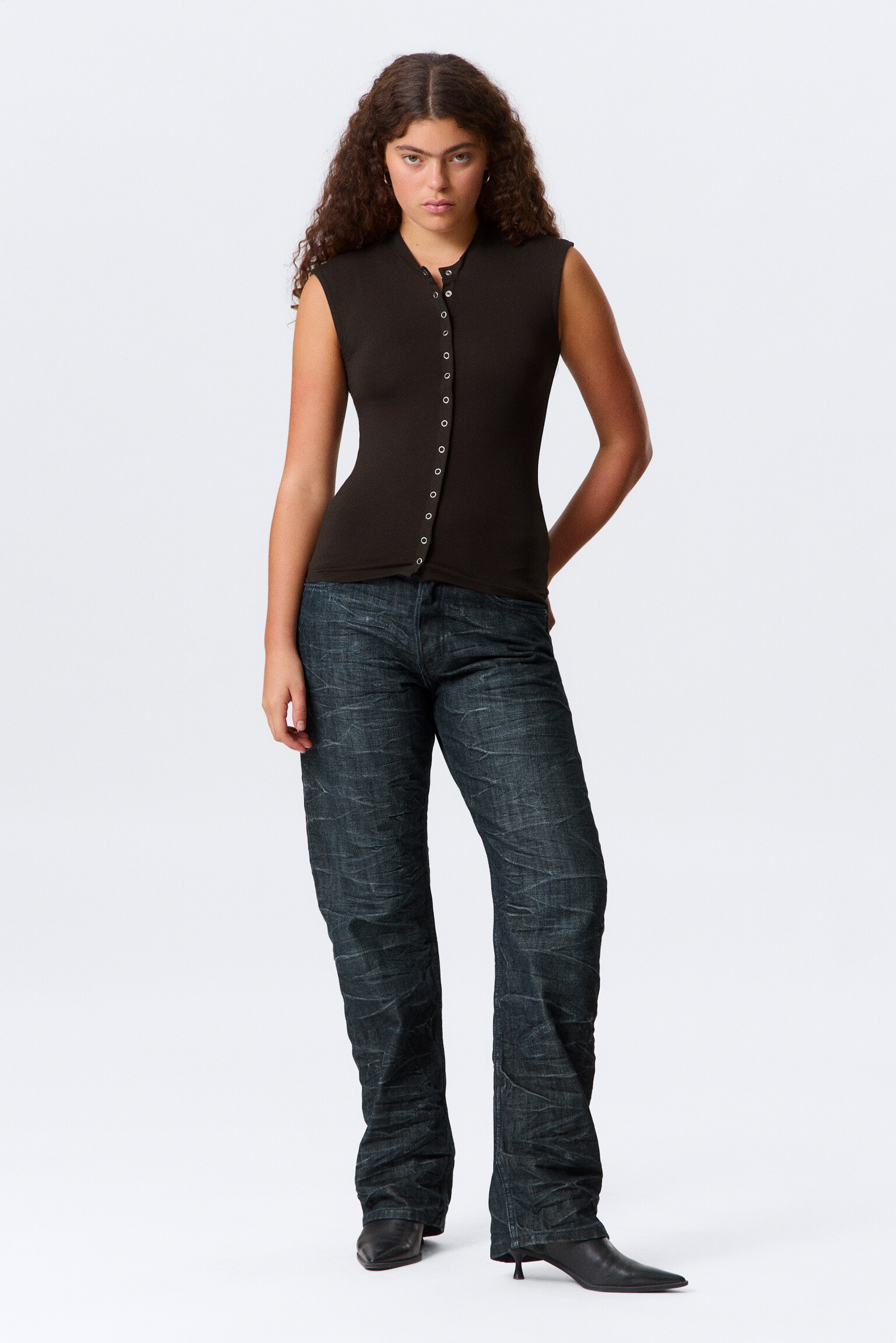 Sleeveless Button-up Top - Dark Brown/Black/White/Dark Mole - 4