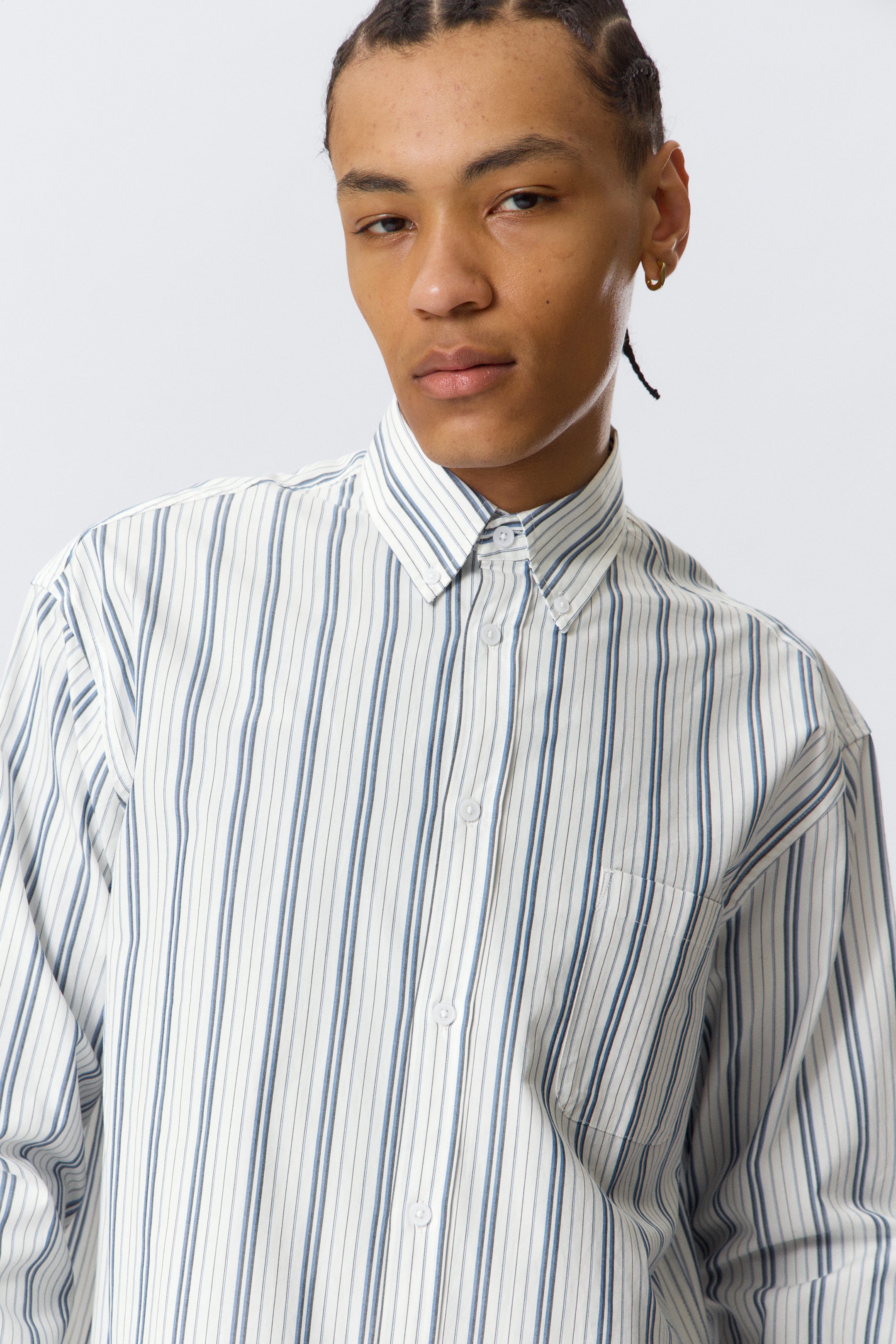White - Blue Stripes - Lockeres Poplin-Hemd mit Knopfleiste - 2