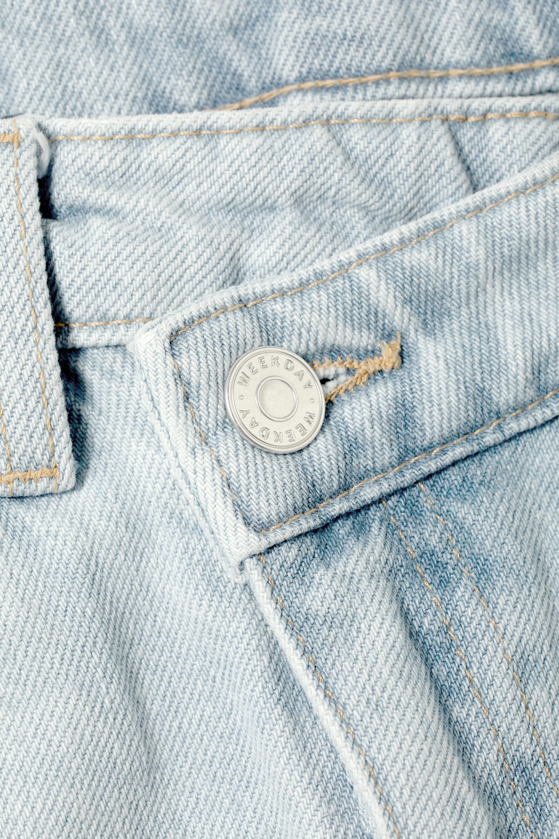 Light dusty blue - Avery Jeans - 1