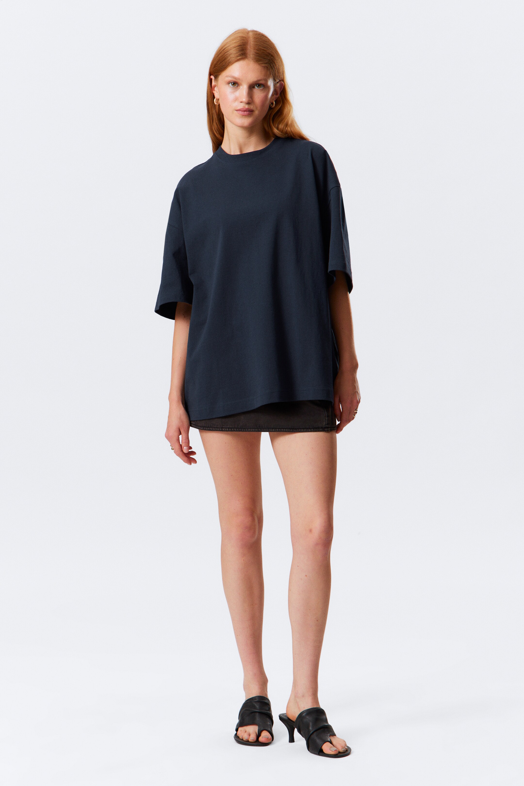 Zobacz większy obraz: Bawełniany T-shirt z krótkim rękawem Over - Granatowy - ONA | H&M PL 2
