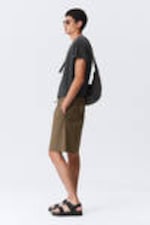 Khaki - Weite Twill-Anzugshorts mit Kordelzug - 2
