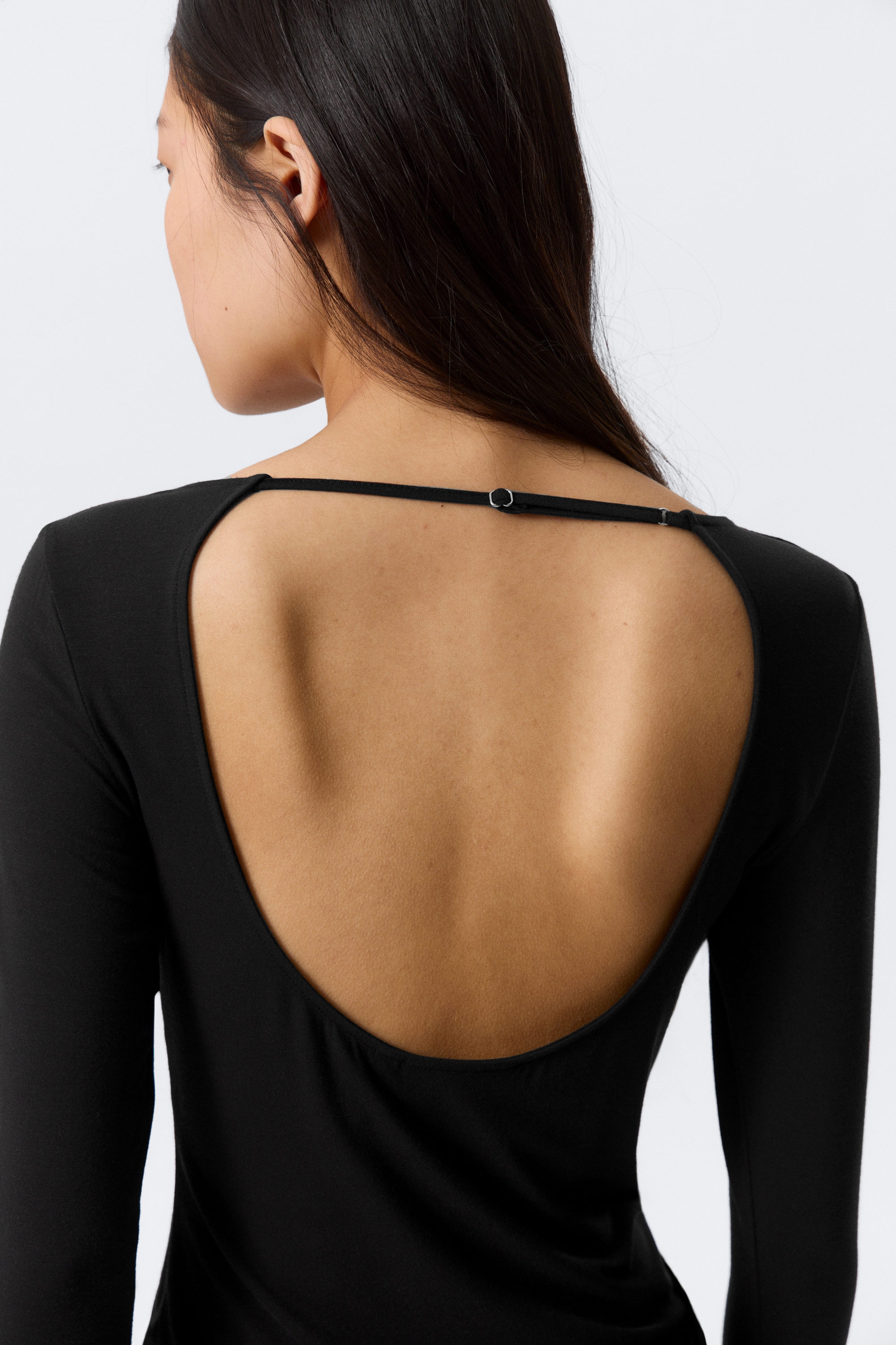Black - Slim Long-Sleeved Open Back Top - 3