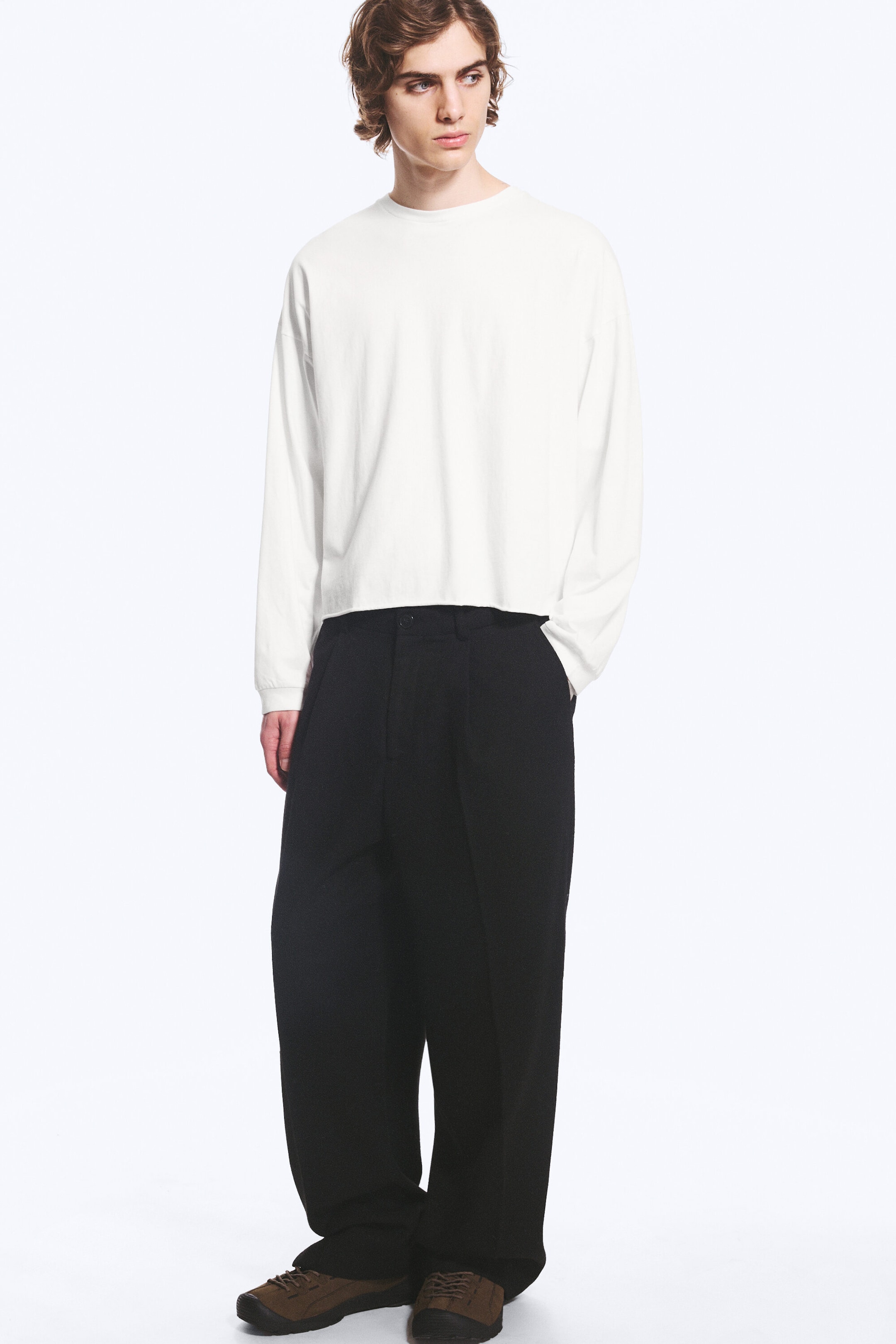 Dusty White - Relaxed Long-Sleeved T-shirt - 2