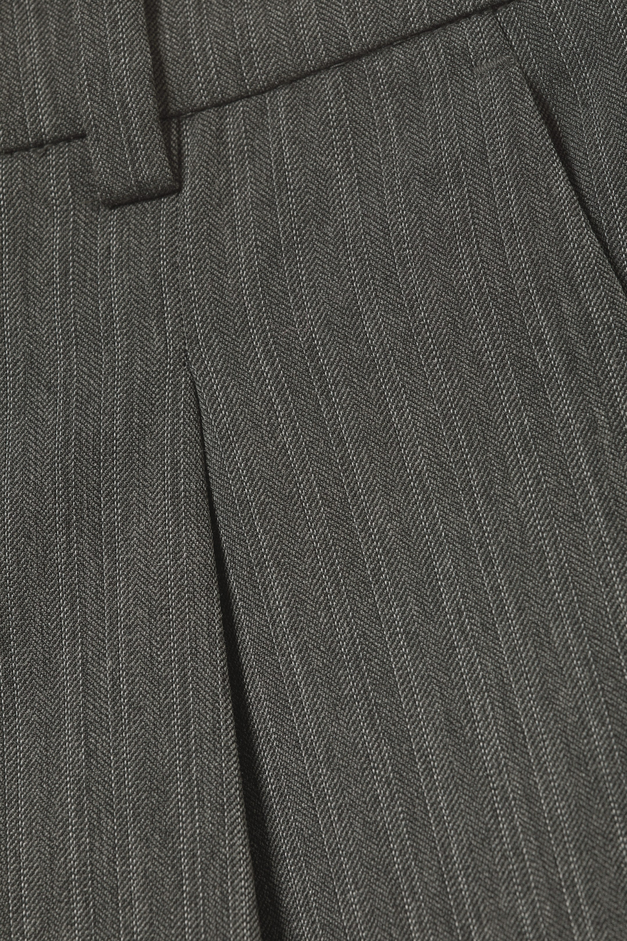Dark Grey - Herringbone - Low Rise Loose Pleated Suiting Shorts - 4