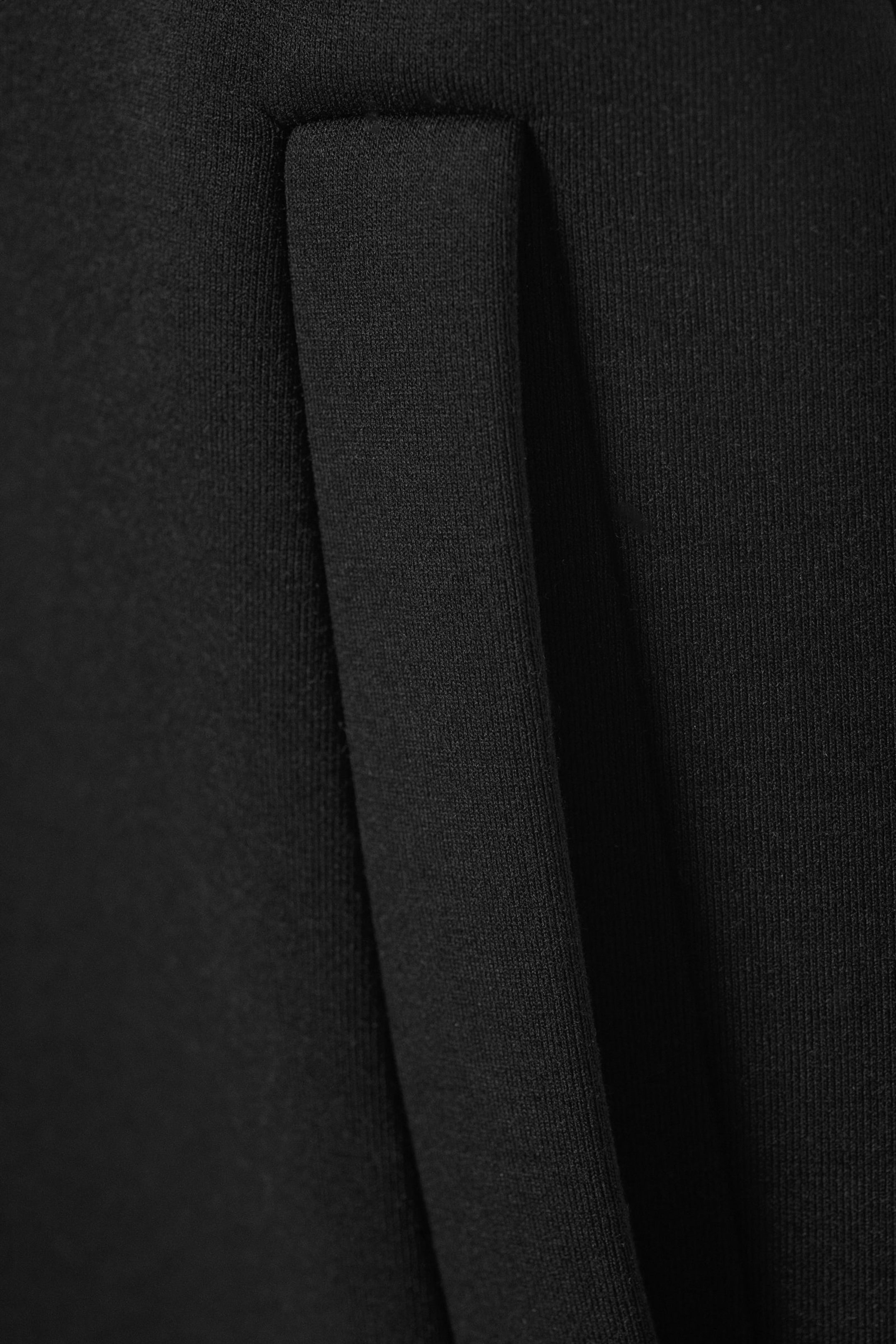 Black - Loose Fit Scuba Shorts - 2