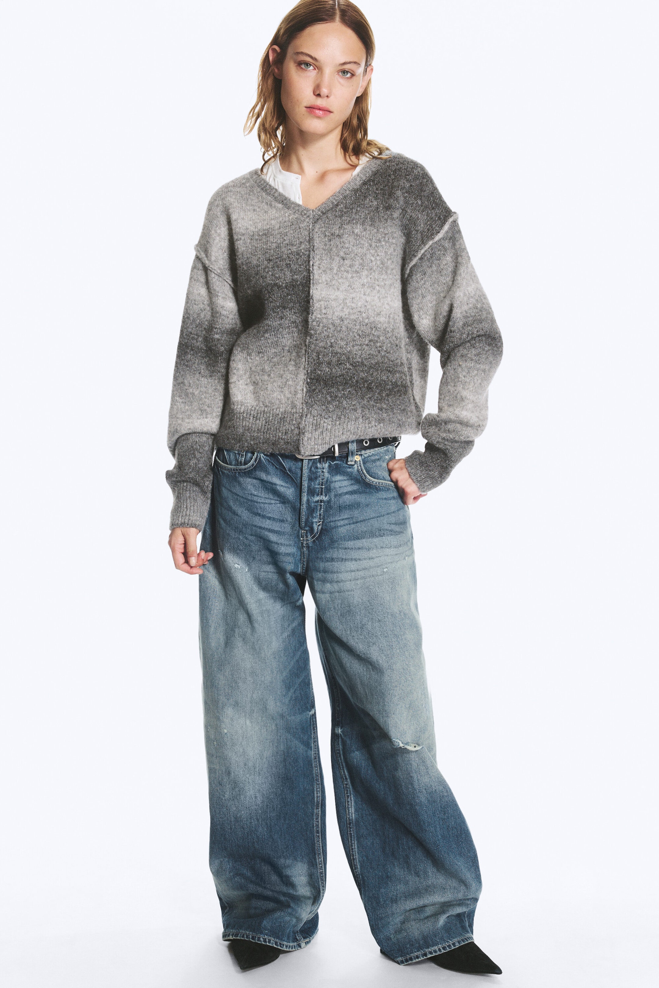 Grau - Space-Dye - Space-Dye-Strickpullover mit V-Ausschnitt - 2