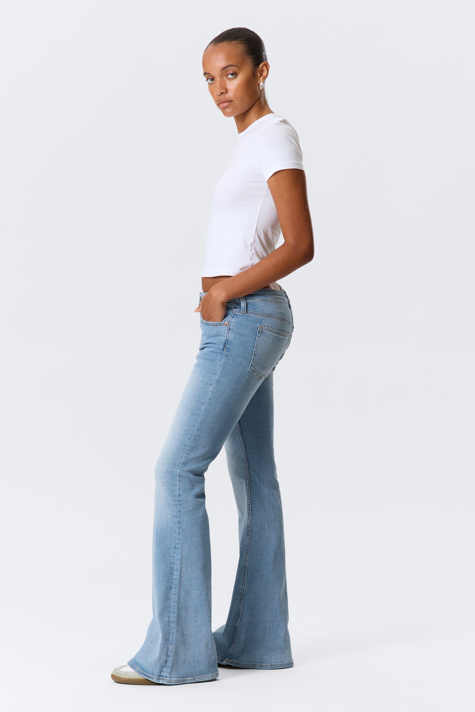 Katsumi Low Rise Slim Flared Leg Jeans - Climb Blue - Light Blue/Peak Blue - Medium Blue/Desert Blue - Dark Blue/Board Blue - Medium Blue - 3