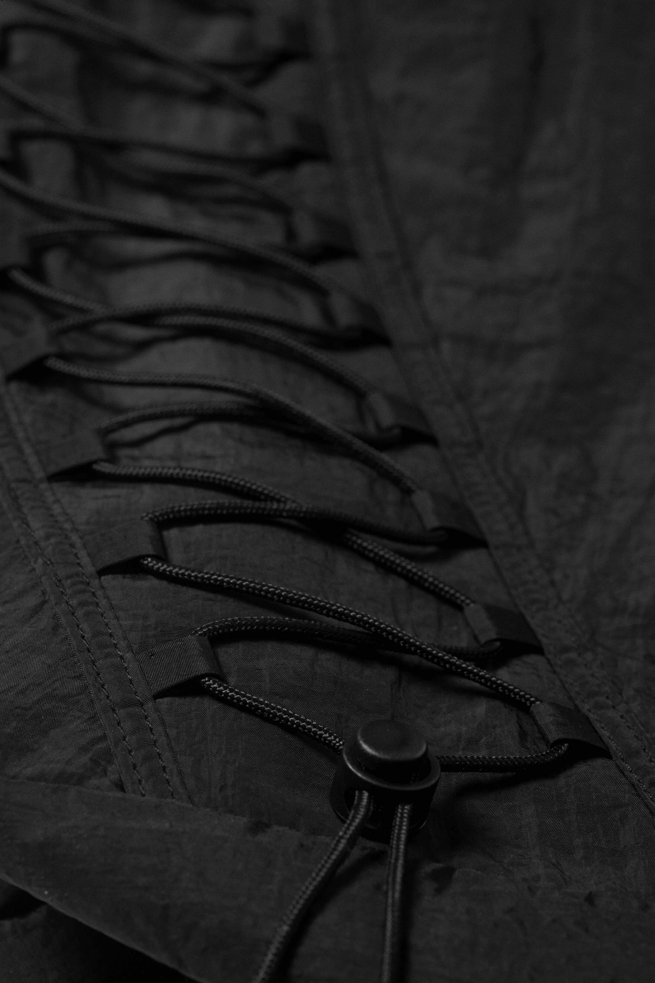 Grösseres Bild ansehen: Schultertasche mit Kordelzug Dawa - Schwarz - DAMEN | H&M CH 3
