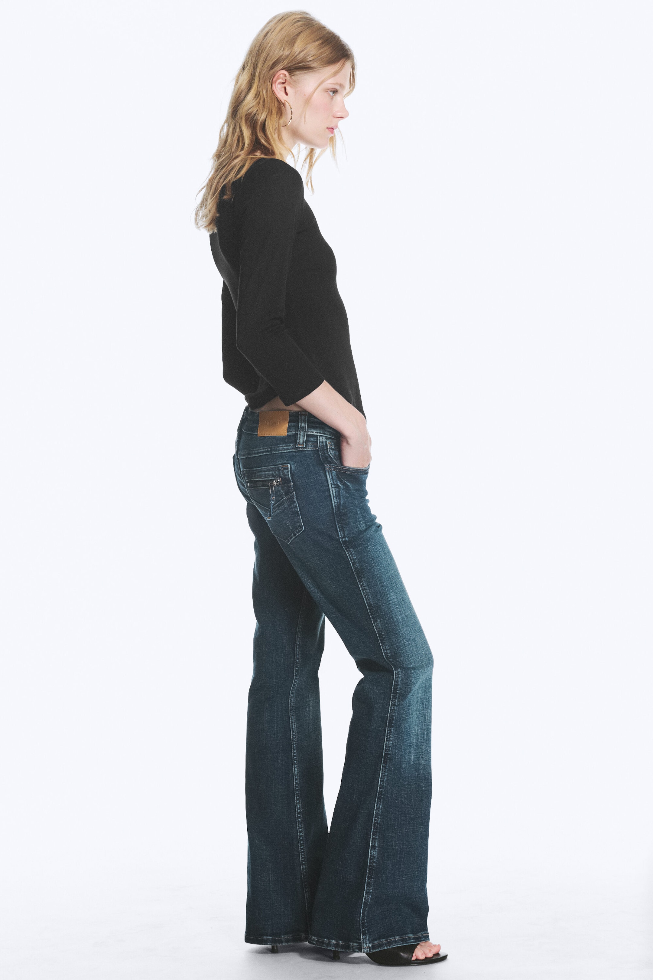 Strobe Blue - Dunkelblau - bambi y2k low waist flared slim zip pocket jeans - 1