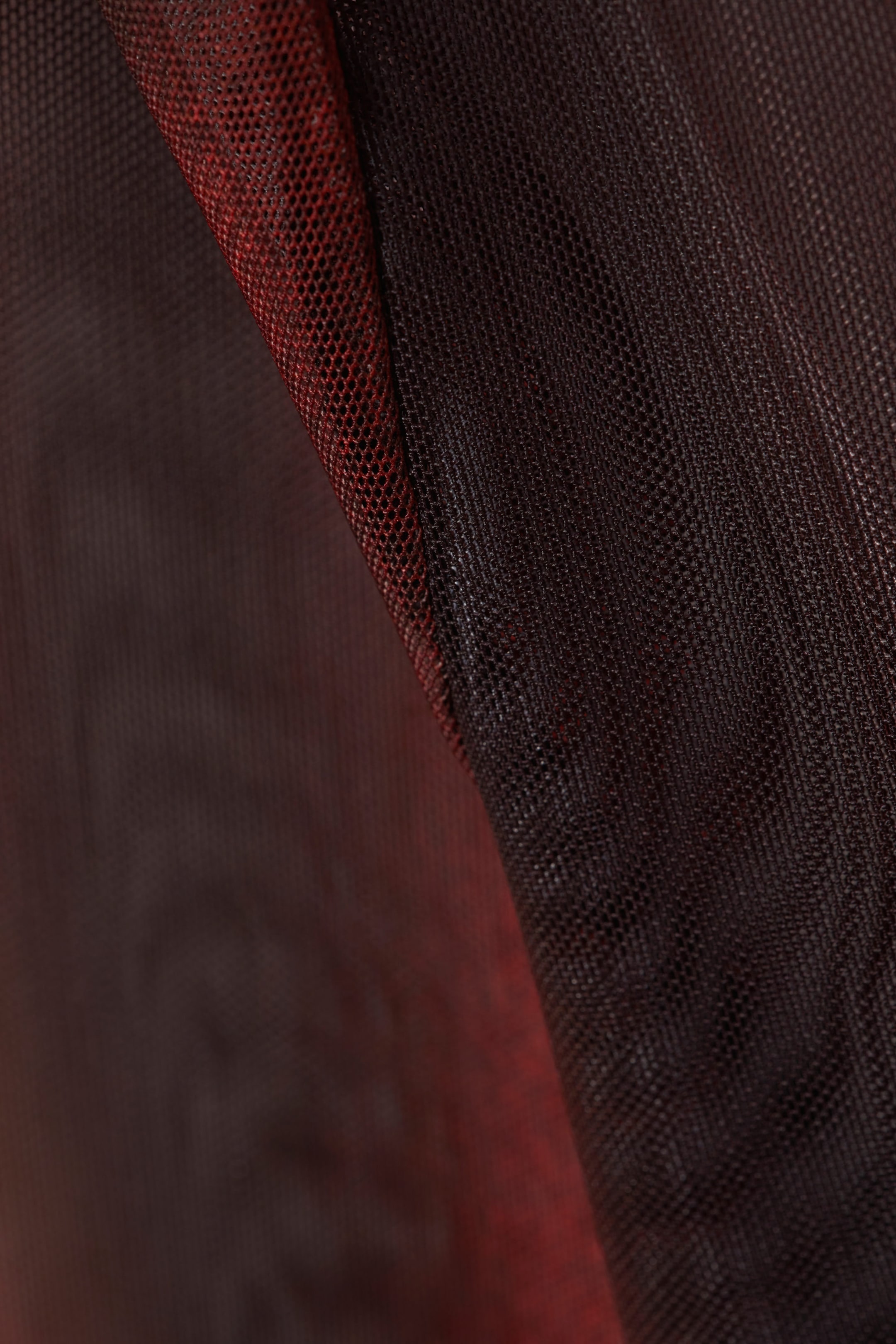 Roter Farbverlauf - Bedrucktes Langarmoberteil aus Mesh - 1
