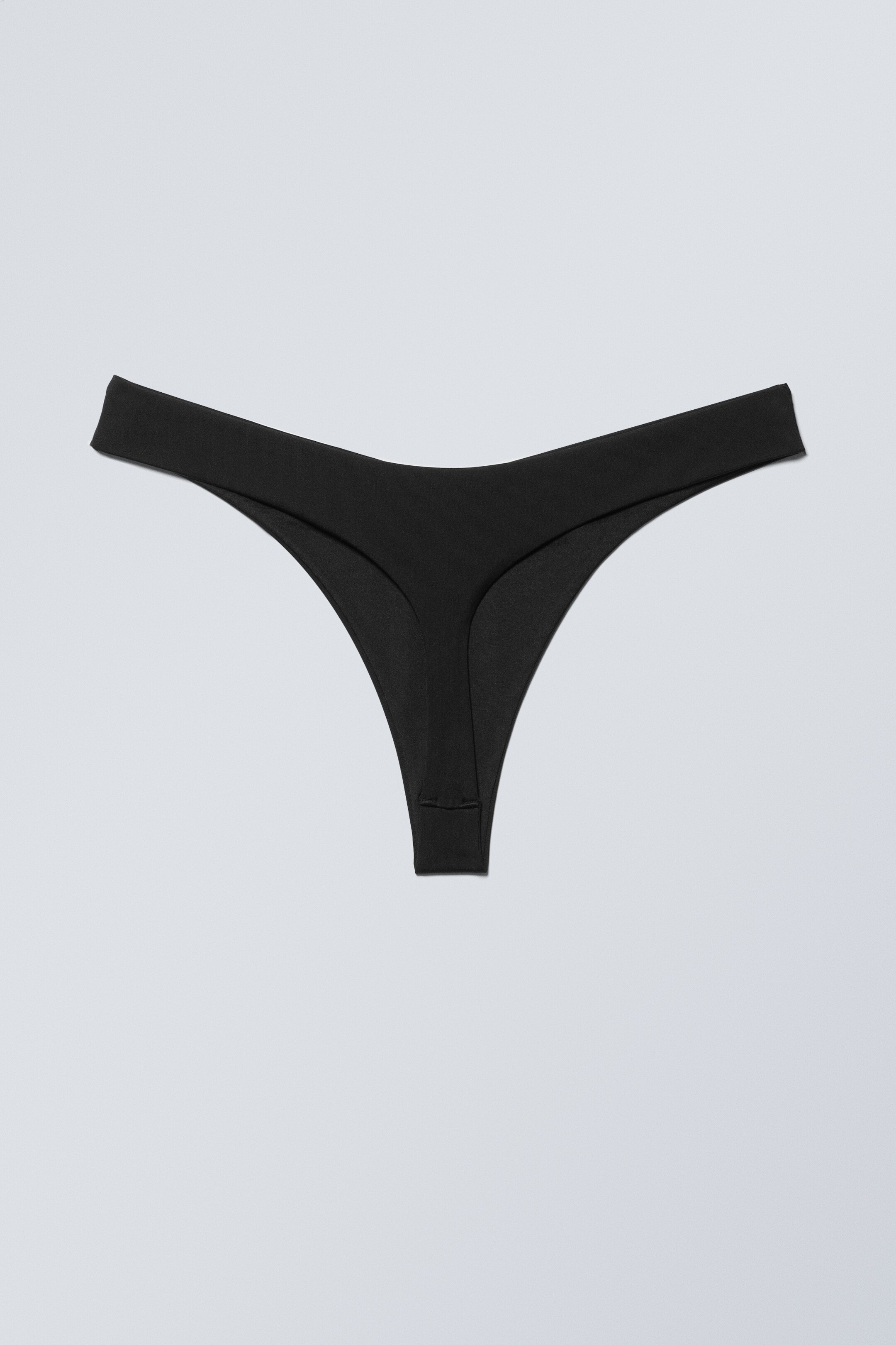 Visa större bild: V-formade bikini-string - Svart - DAM | H&M SE 2