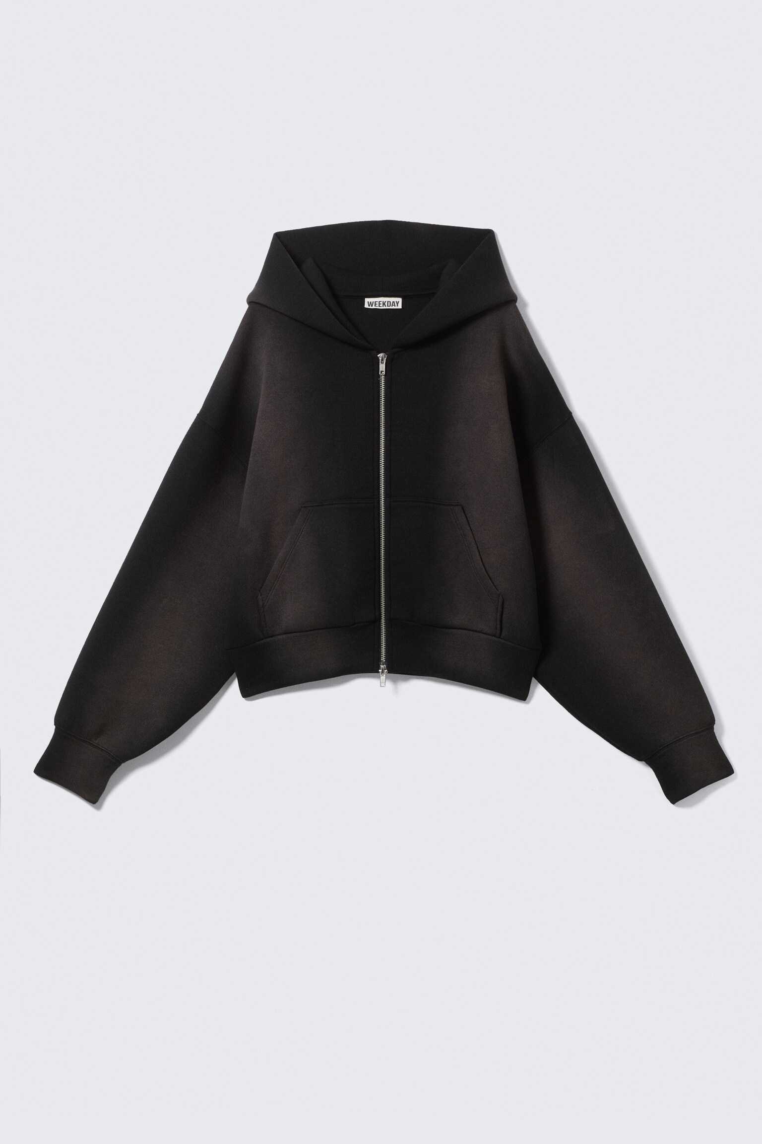 Скъсено суитшърт яке с цип от промазан плат - Черен спрей ефект - 2