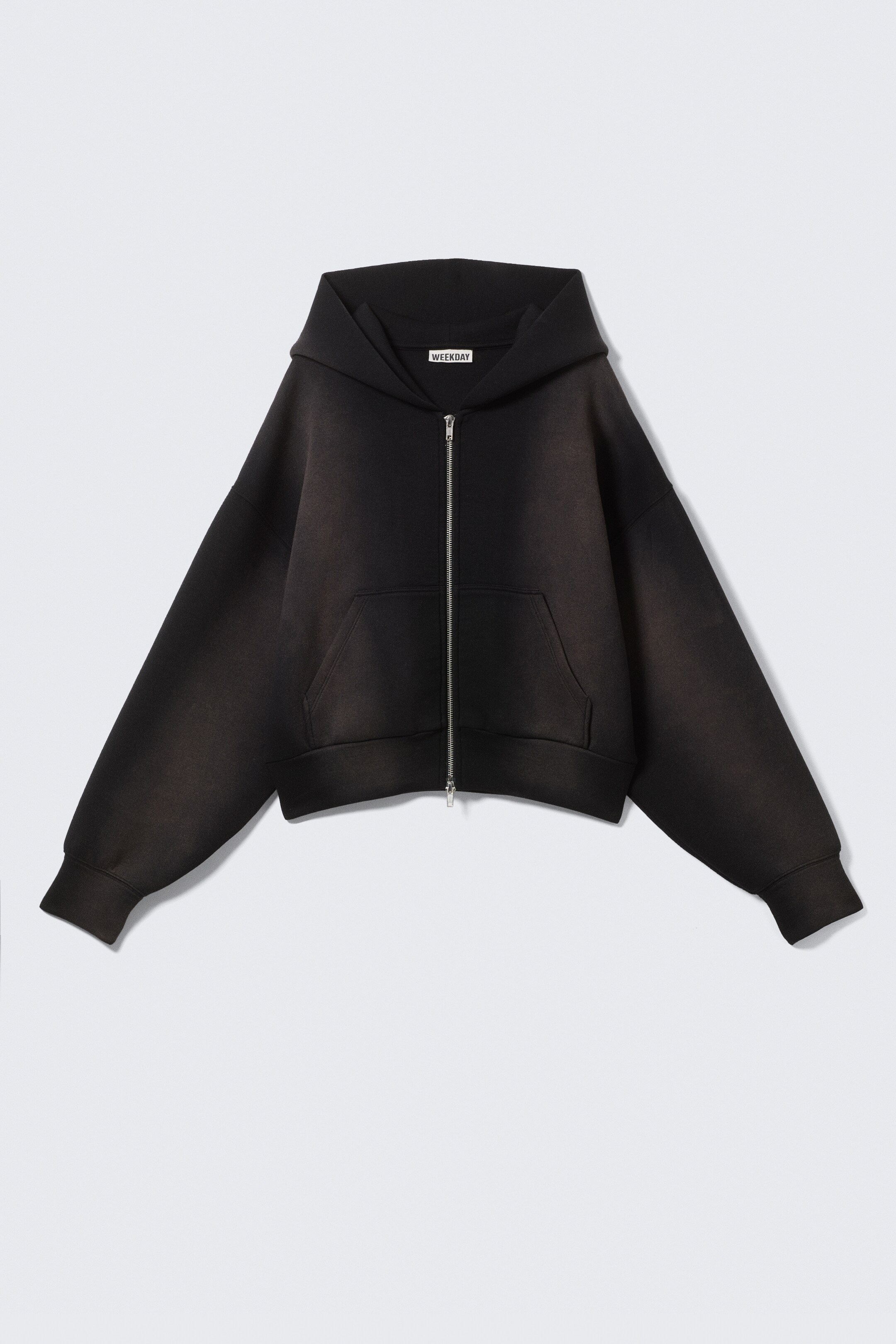 Преглед на по-голямо изображение: Скъсено суитшърт яке с цип от промазан плат - Черен спрей ефект - ЖЕНИ | H&M BG 5