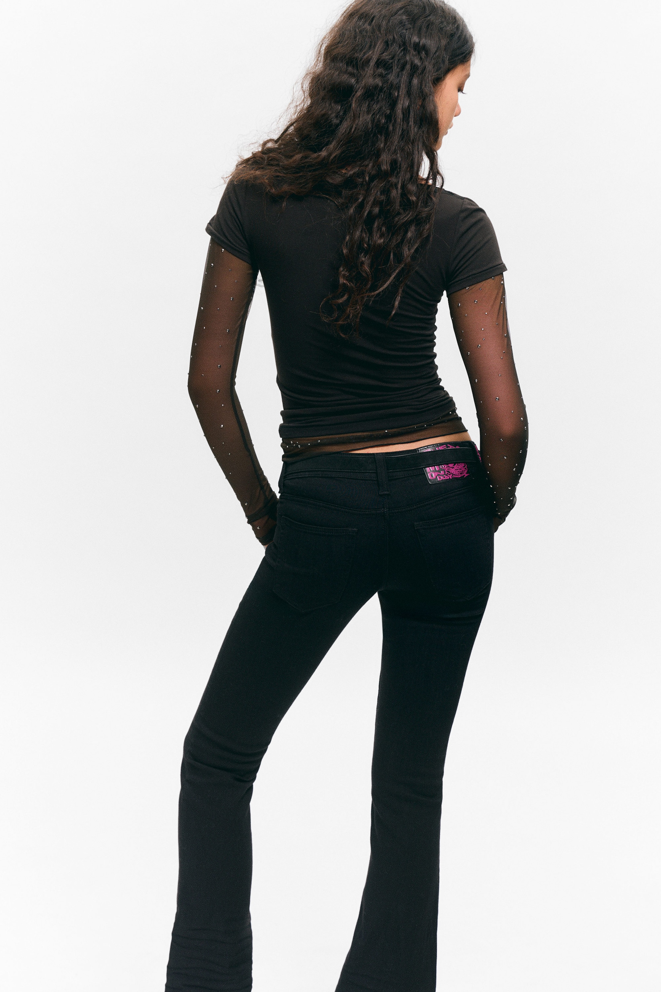 Zwart - Top met strass-steentjes en mesh-mouwen - 2