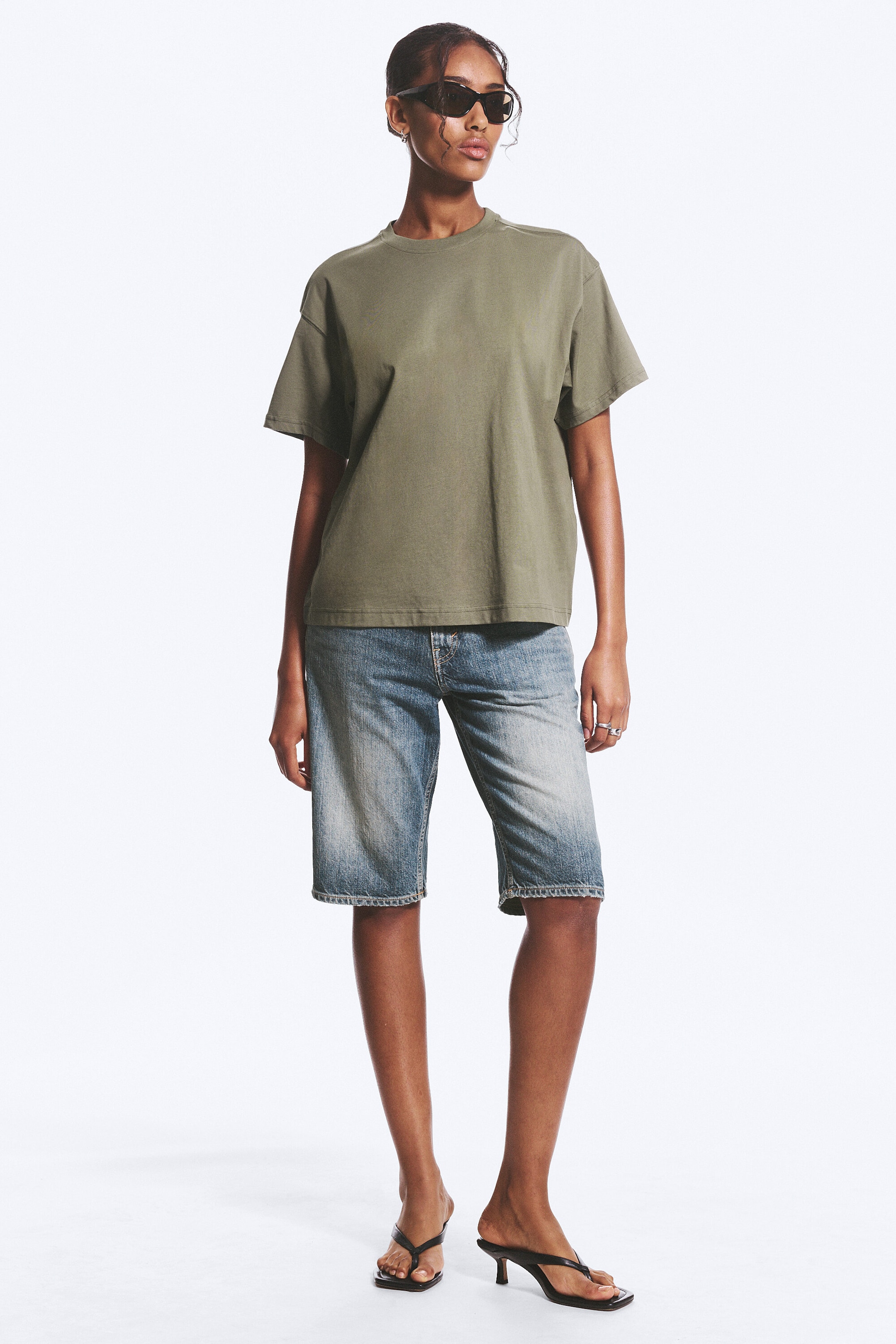 Zacht kakigroen - Ruimvallend boxy T-shirt van katoen - 2